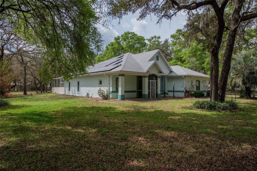 Photo of 1210 E Oriole Court, Hernando, FL 34442 (MLS # TB8489253)