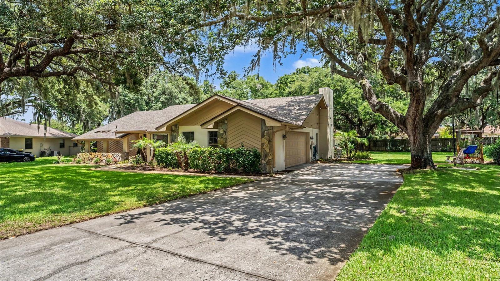 1428 N TIMBERIDGE LOOP