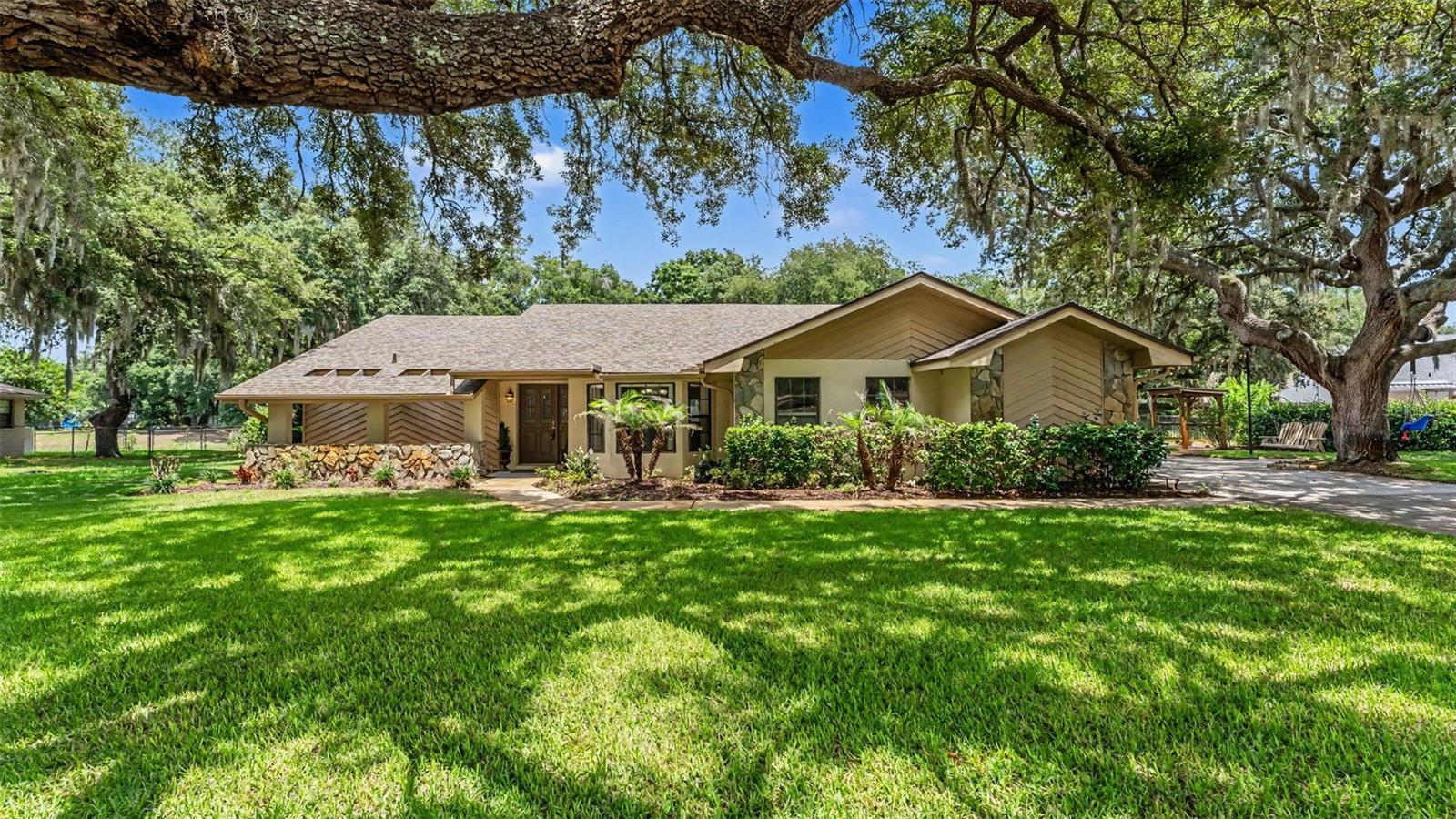 1428 N TIMBERIDGE LOOP