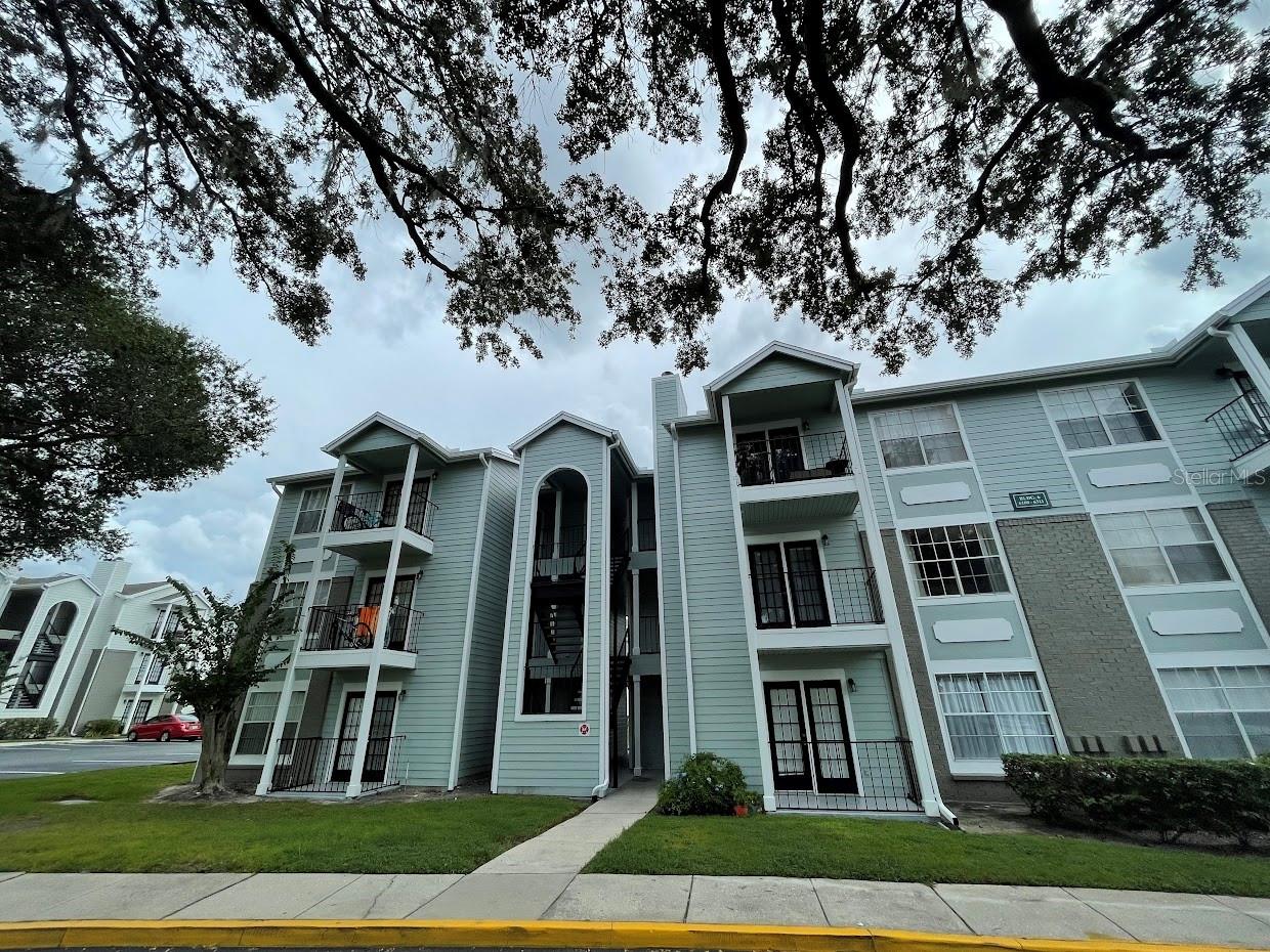 A beautiful condo within the Waterford Landing community, of the illustrious UCF area. Only FIVE minutes to University of Central Florida. There are several dining options to choose from and the community is located right on the Lynx bus line. Amenities include clubhouse and a state-of-the-art fitness center, all surrounded by lush landscaping.
At 583 sqft, this cozy condo offers a spacious master bedroom with a huge walk-in closet and a ceiling fan with overhead lighting. The kitchen comes fully equipped with updated appliances, a sizable pantry, and ample counter space with a separate dining area and breakfast bar. The photos attached are not of the exact unit, but an example of the apartment layout.
This condo is a 2nd-floor unit, with a relaxing patio and a full-size washer and dryer available for your convenience.
Small Pets Allowed
$250.00 Non-Refundable Pet Fee each pet
Tenant Liability Insurance **Required**