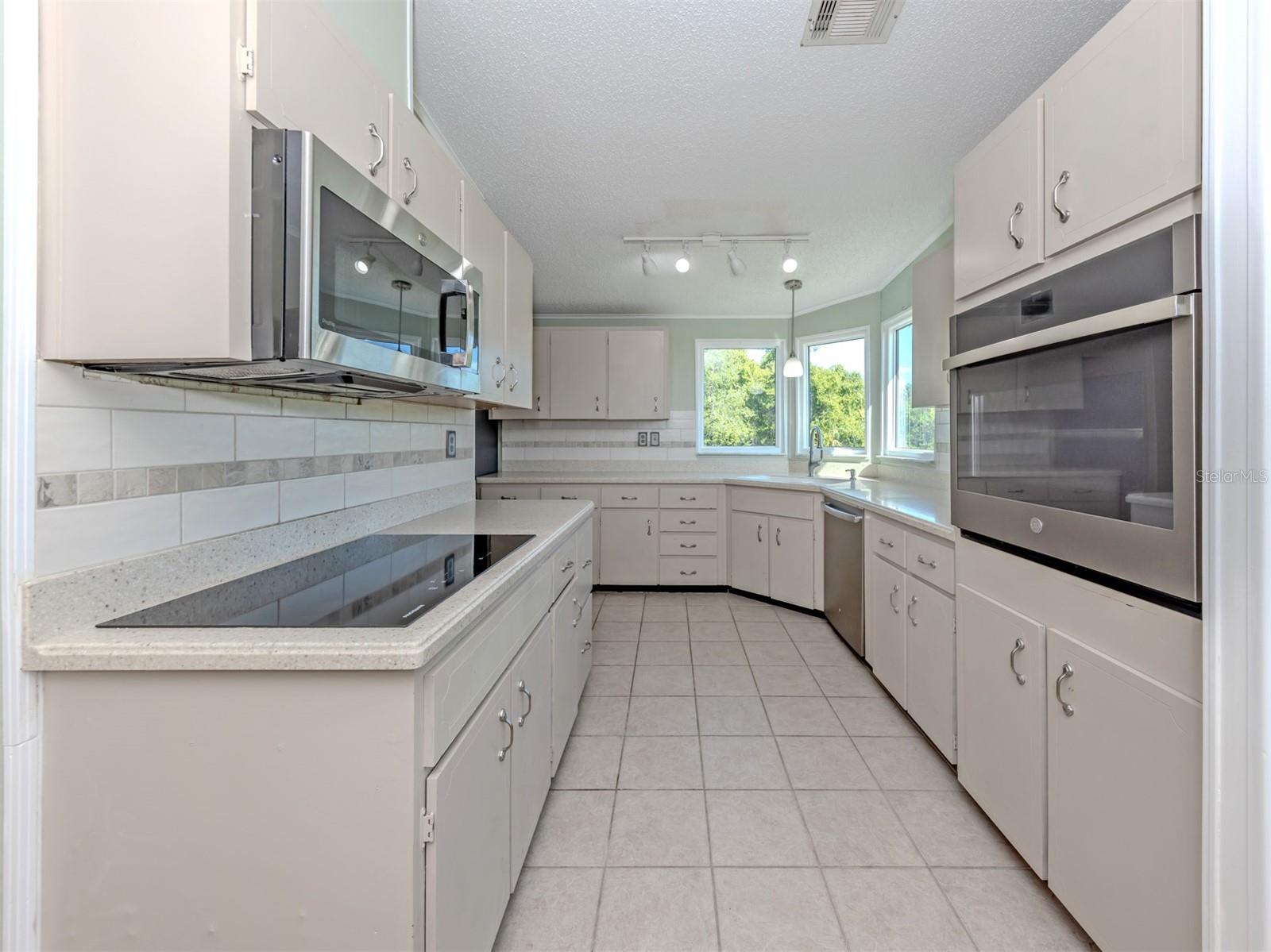 HARBOR ISLES IV - Residential