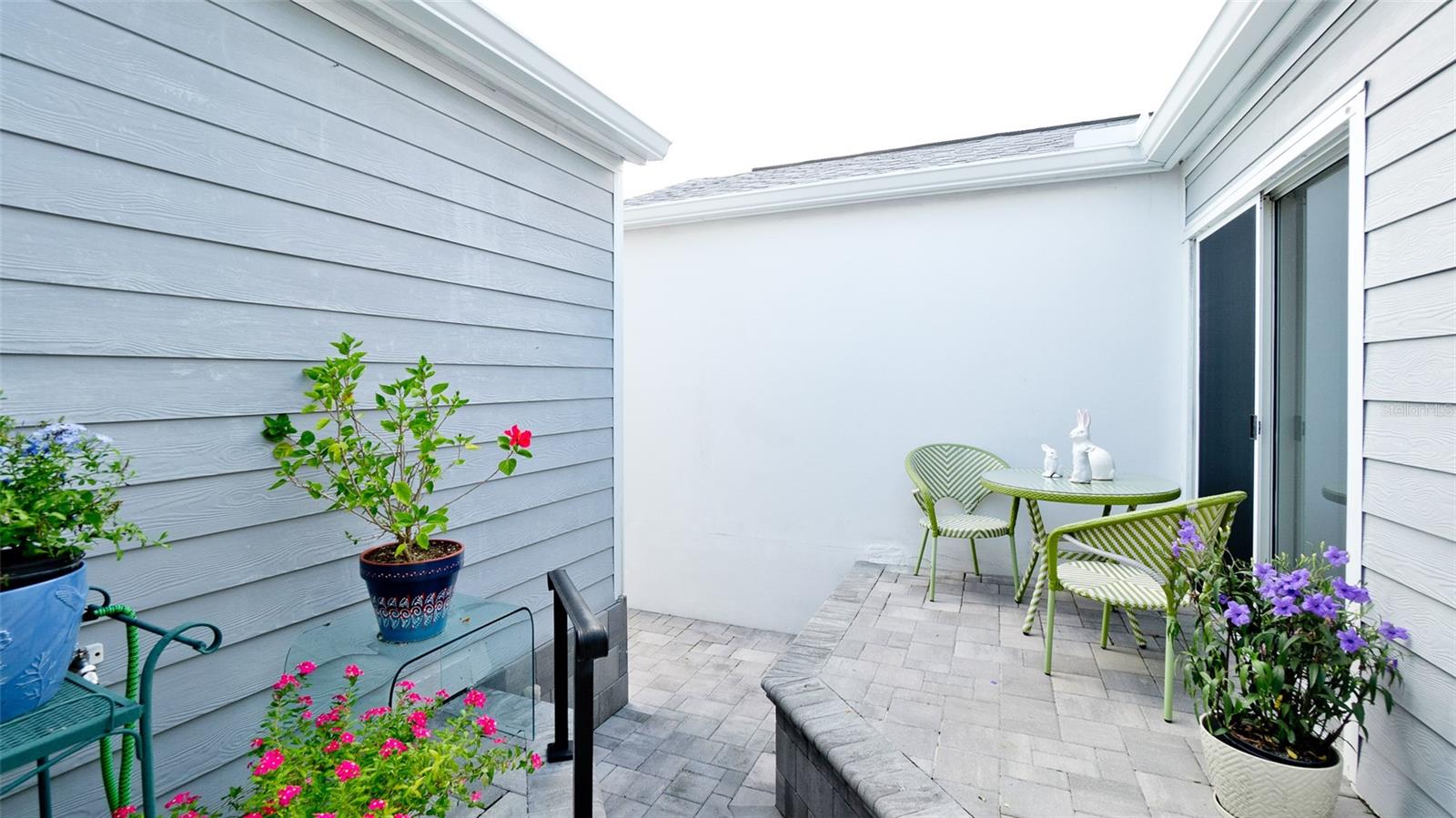 512 SANDERLING CIRCLE