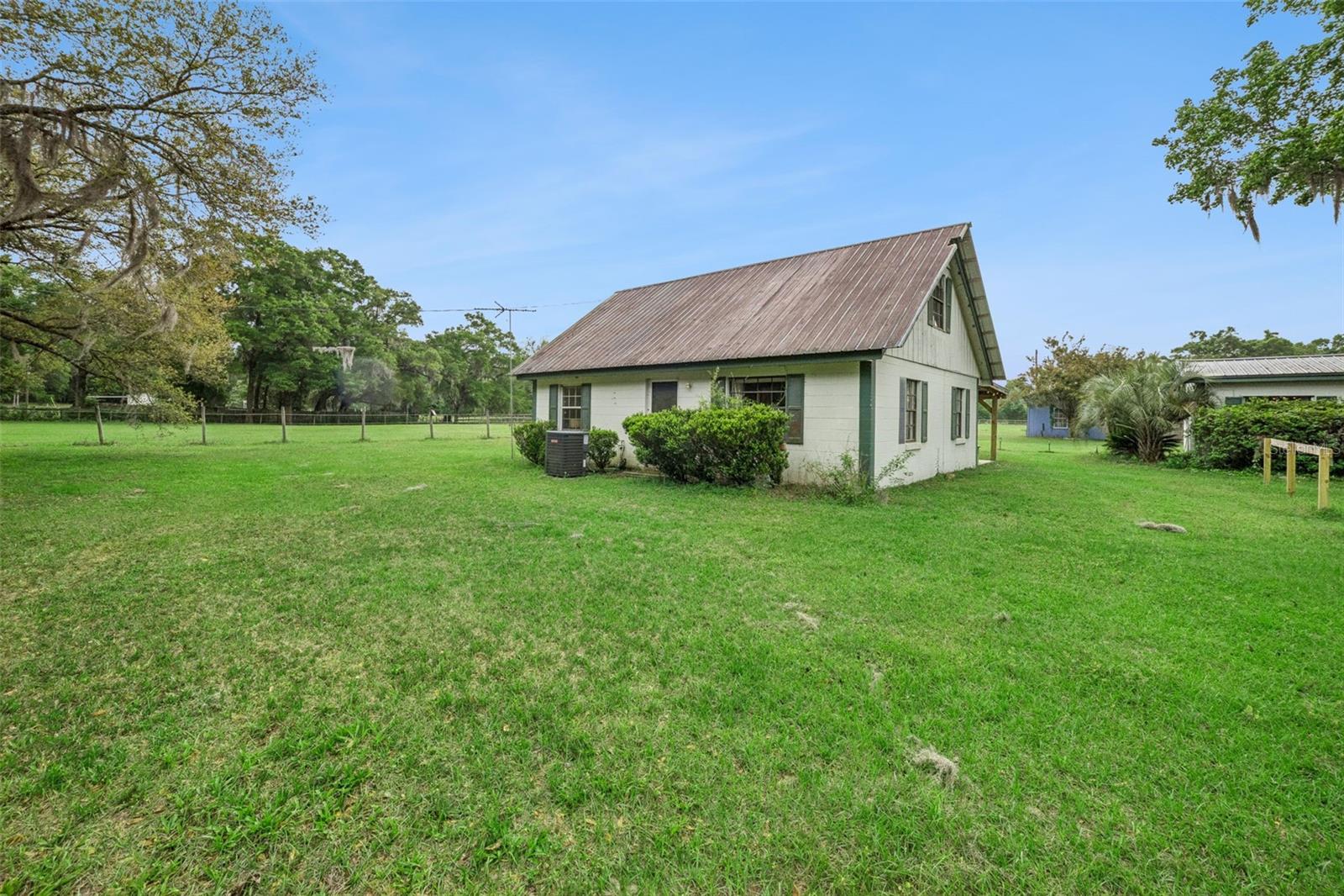 WILLISTON HIGHLANDS - Residential