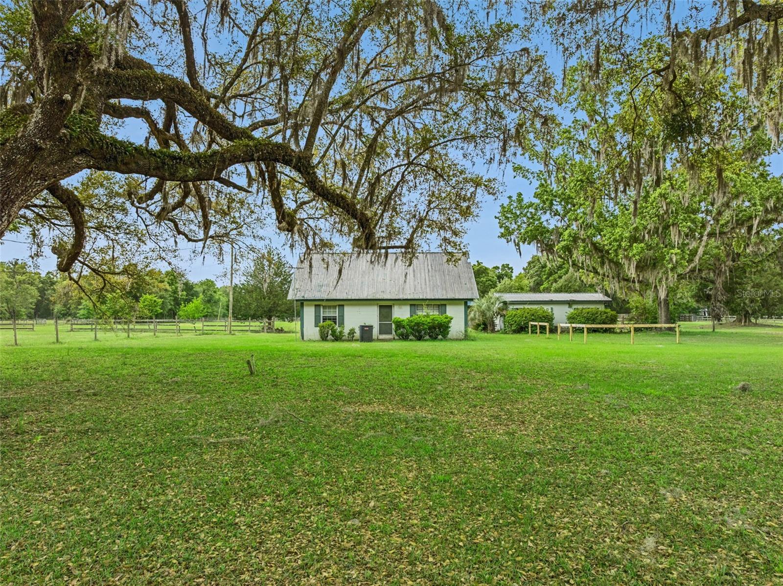 WILLISTON HIGHLANDS - Residential