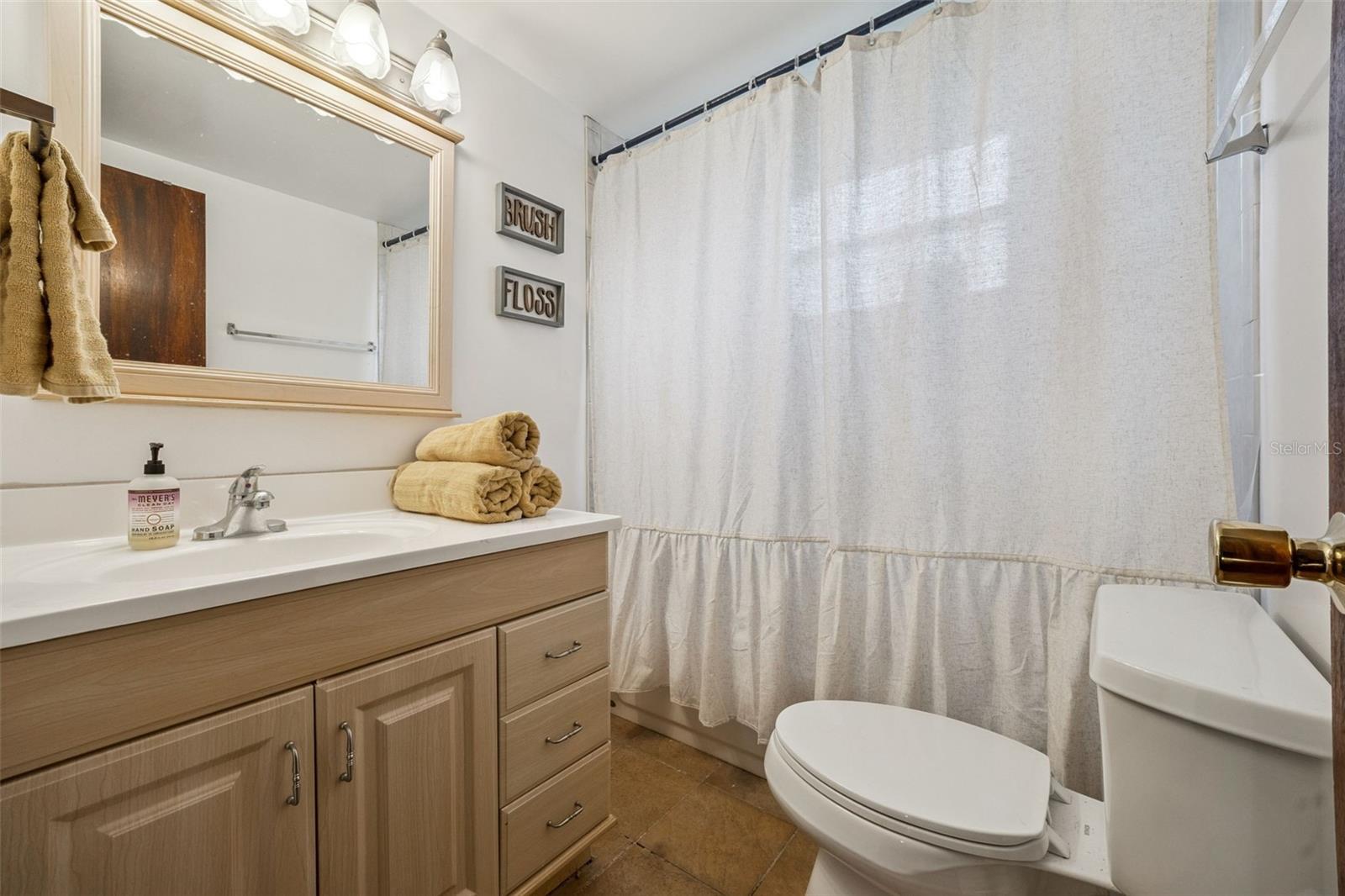 WILLISTON HIGHLANDS - Residential