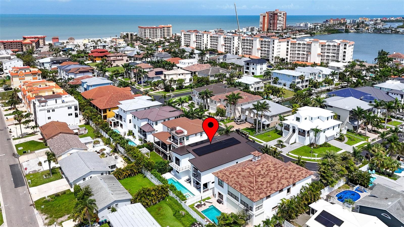 REDINGTON SHORES YACHT & TENNIS CLUB - Residential