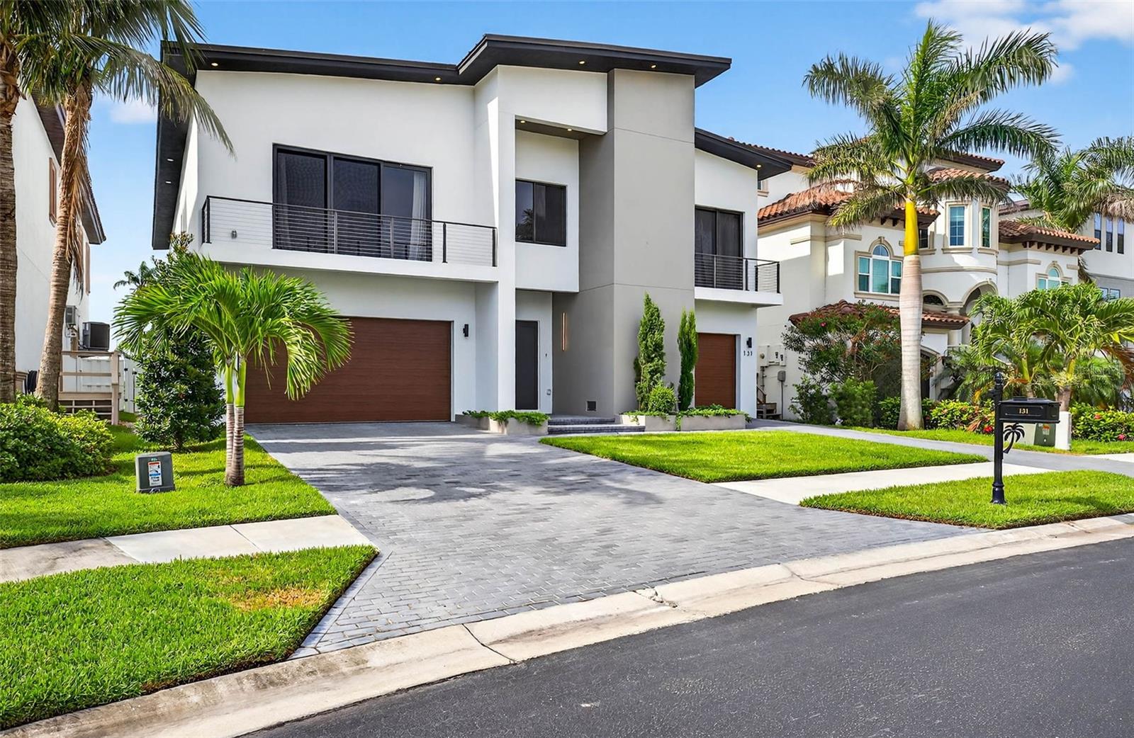 REDINGTON SHORES YACHT & TENNIS CLUB - Residential