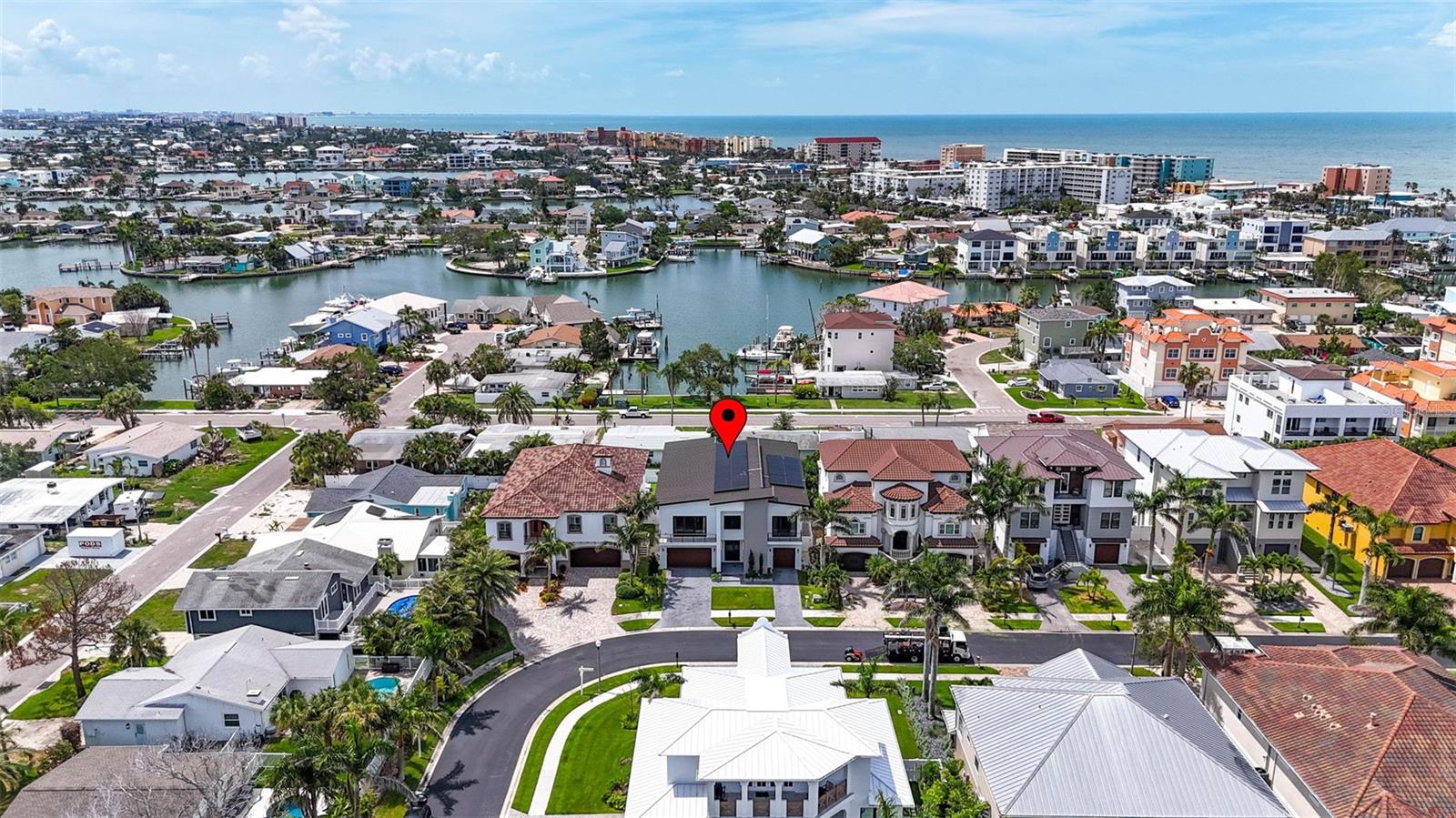 REDINGTON SHORES YACHT & TENNIS CLUB - Residential