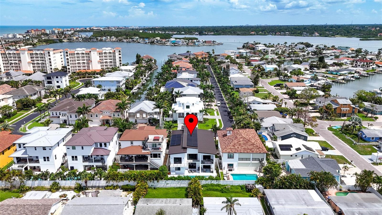 REDINGTON SHORES YACHT & TENNIS CLUB - Residential