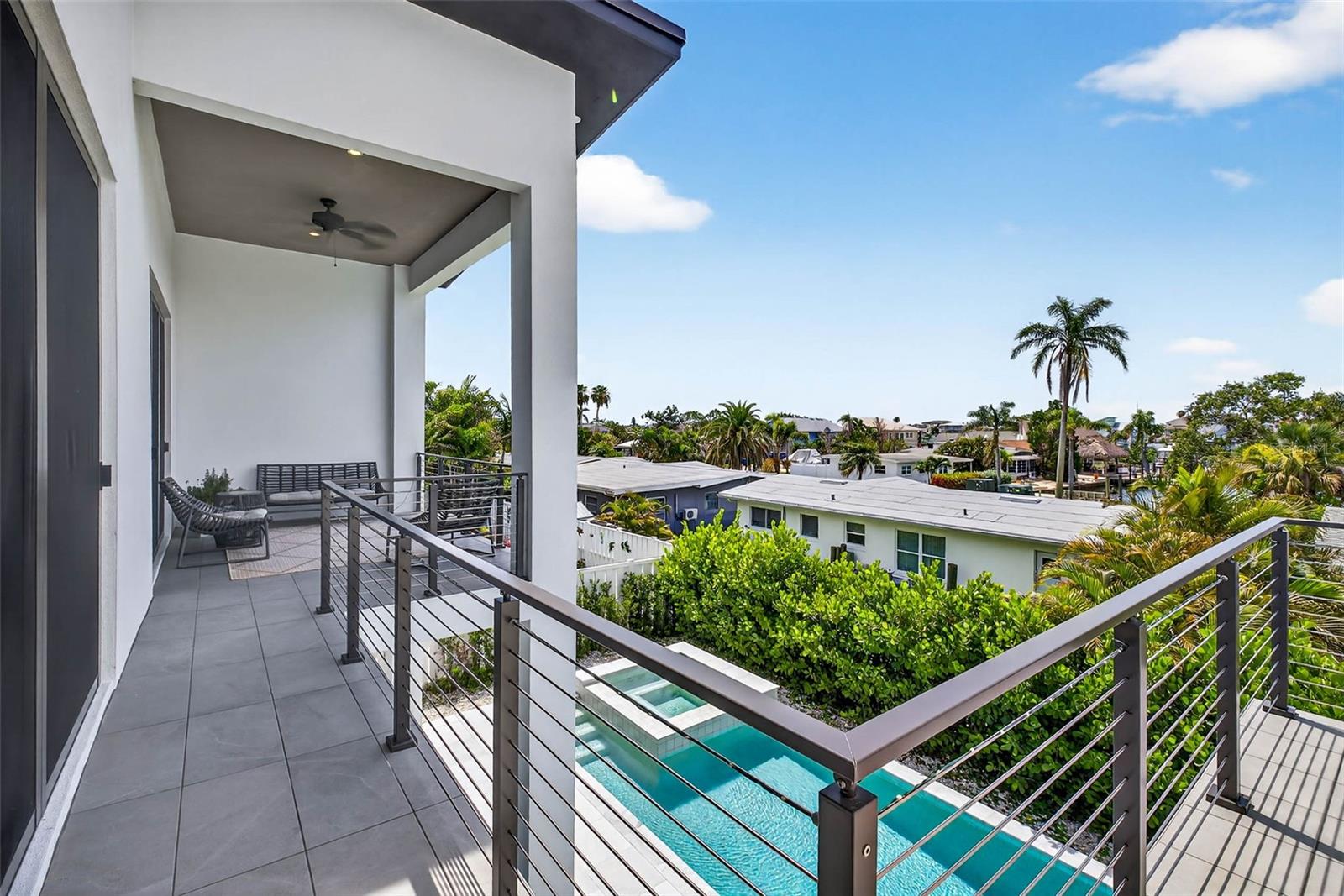 REDINGTON SHORES YACHT & TENNIS CLUB - Residential