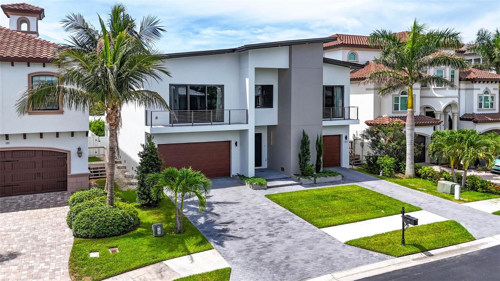REDINGTON SHORES YACHT & TENNIS CLUB - Residential
