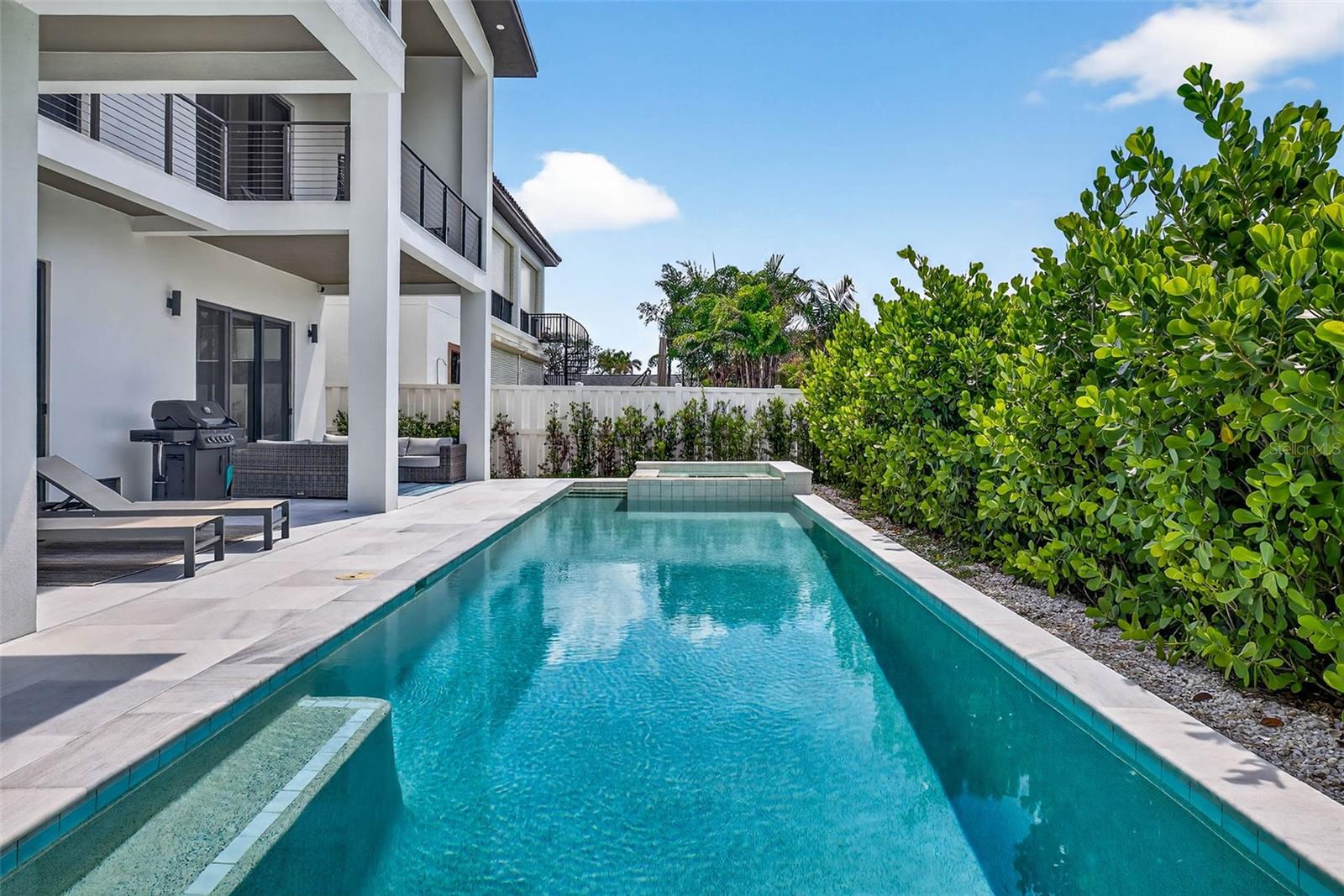 REDINGTON SHORES YACHT & TENNIS CLUB - Residential