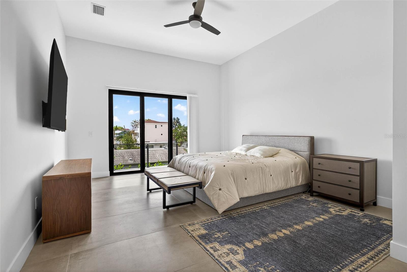 REDINGTON SHORES YACHT & TENNIS CLUB - Residential
