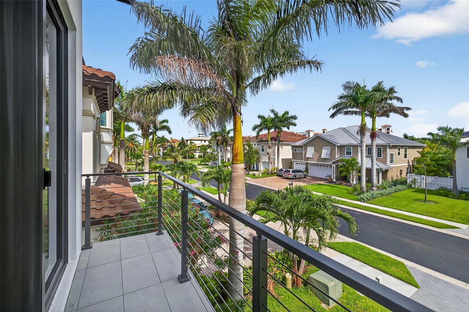 REDINGTON SHORES YACHT & TENNIS CLUB - Residential