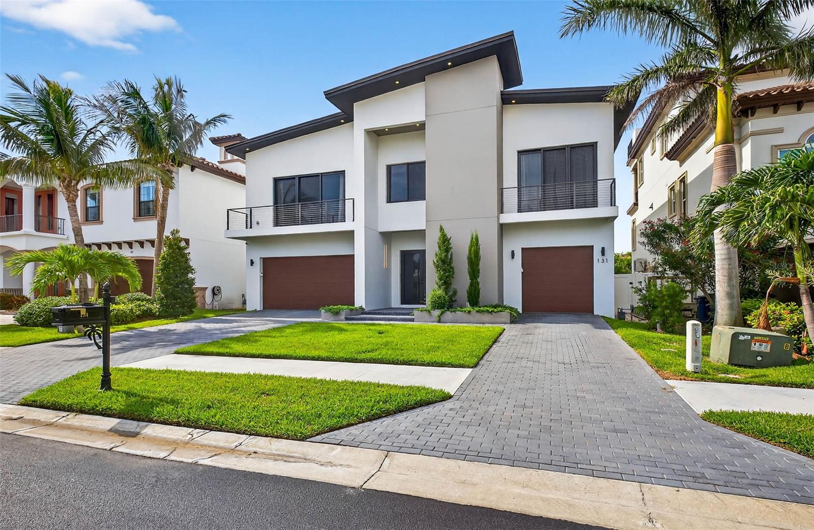 REDINGTON SHORES YACHT & TENNIS CLUB - Residential