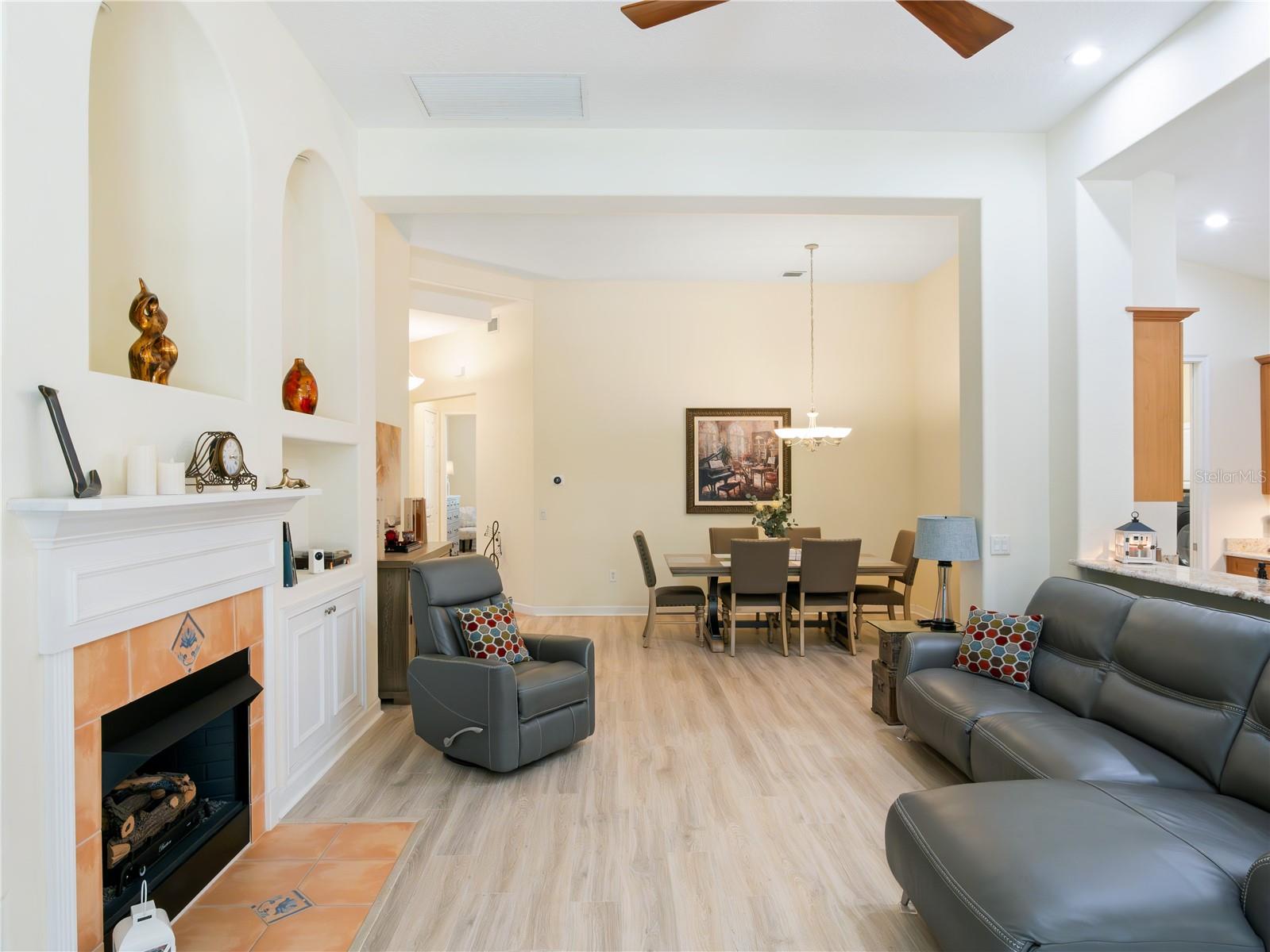 9513 SERRA COURT