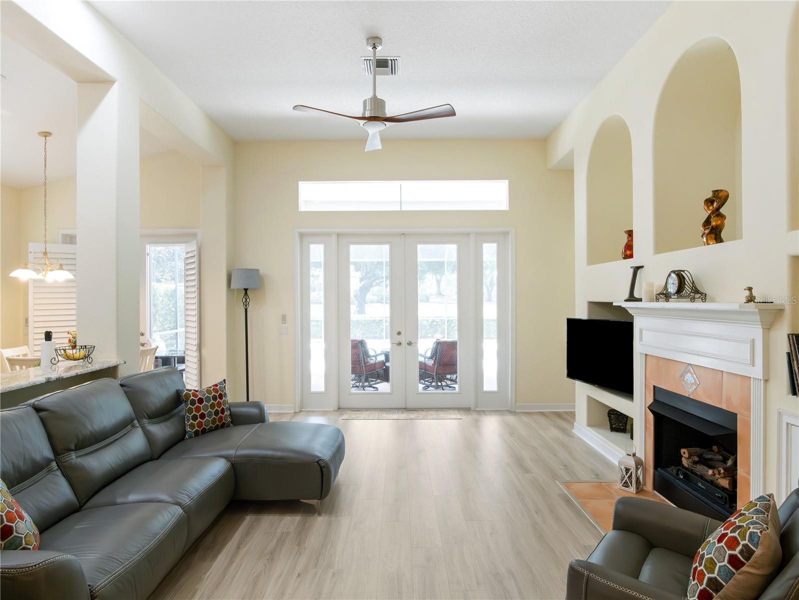 9513 SERRA COURT