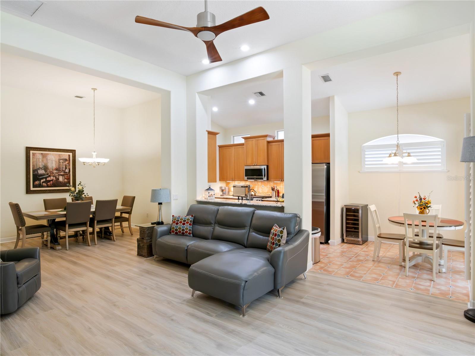 9513 SERRA COURT