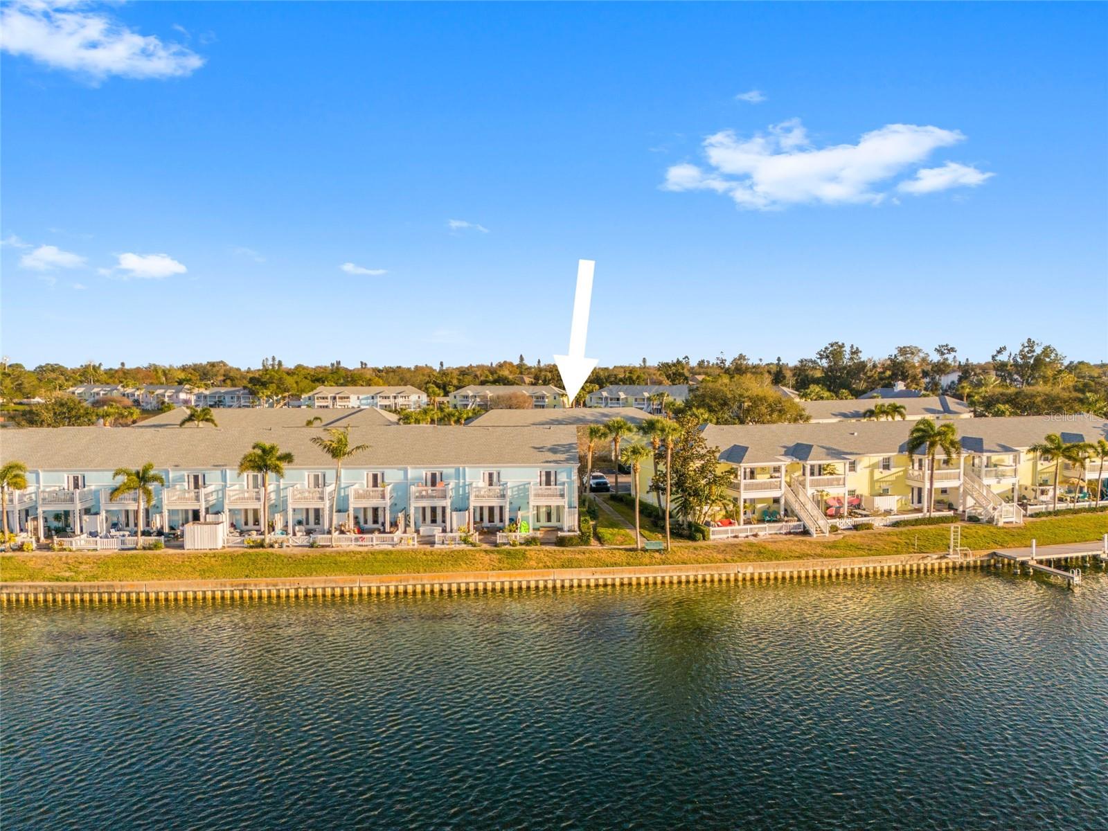 125 POMPANO DRIVE SE