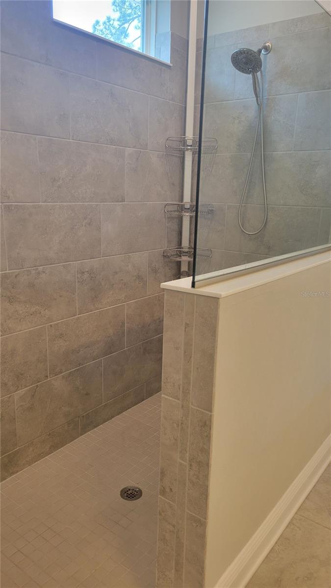 MOSS CREEK - Residential Lease