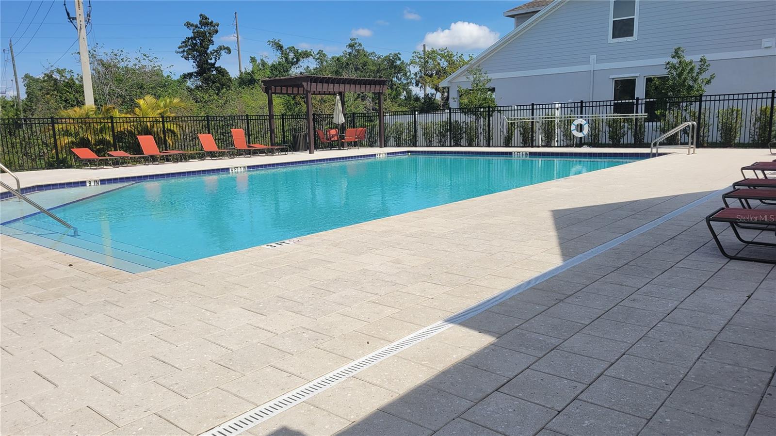 MOSS CREEK - Residential Lease