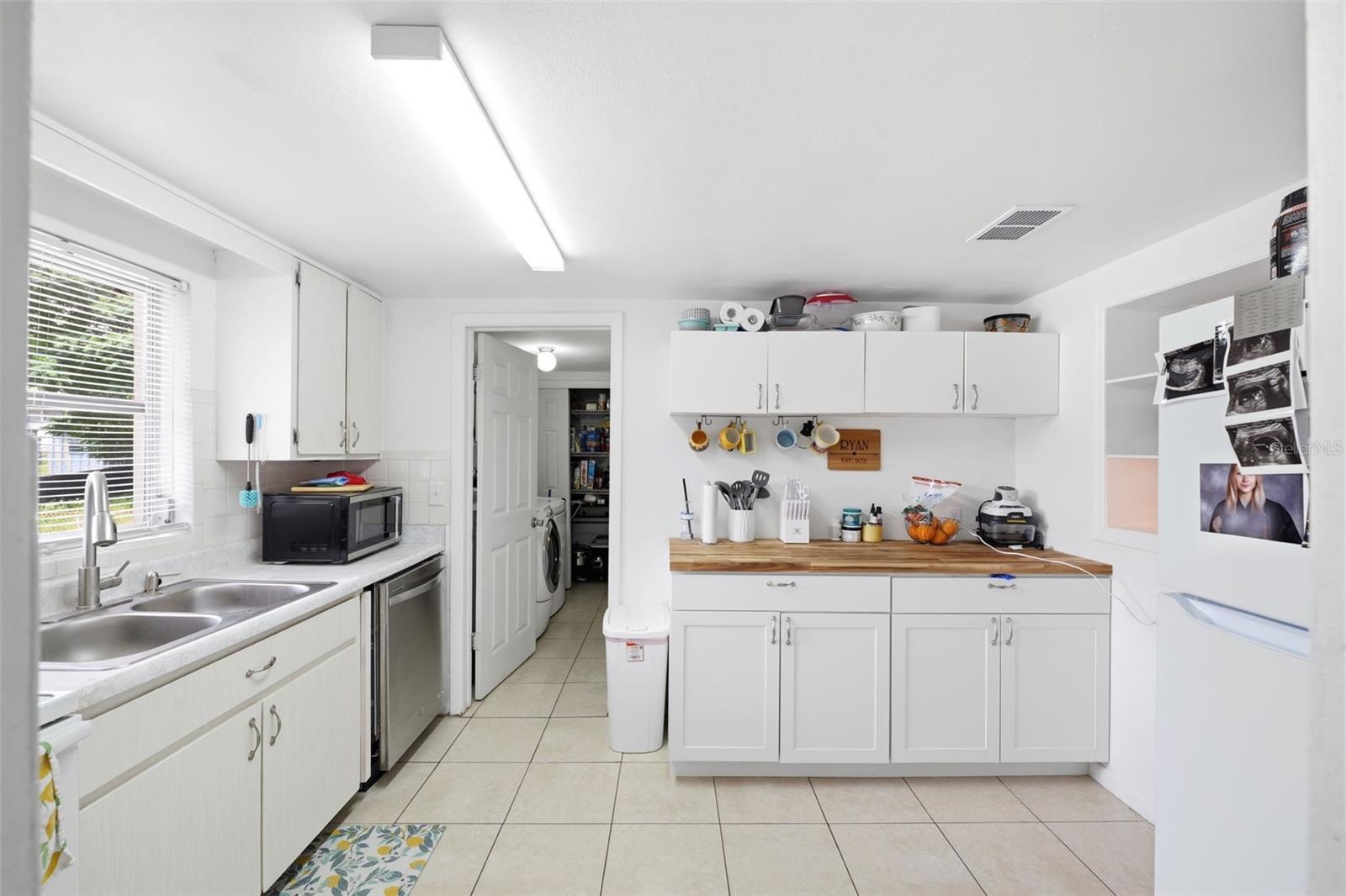 BEVERLY HILLS UNIT 03 - Residential
