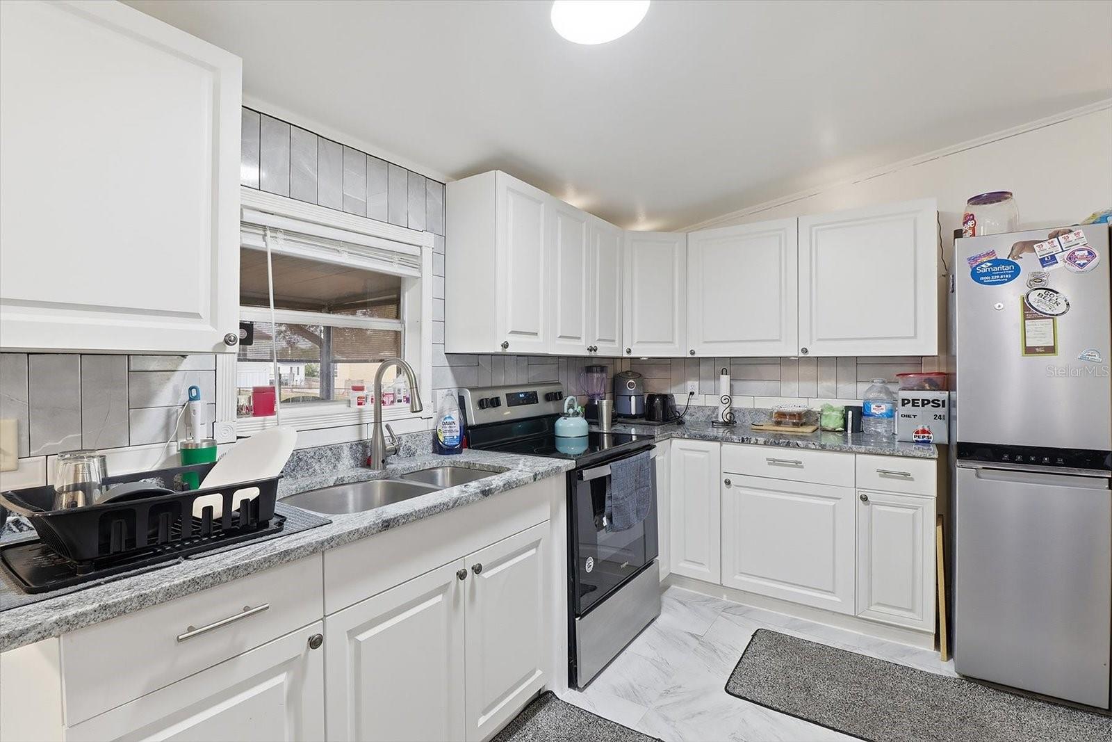 BELLEVIEW HILLS ESTATE - Residential