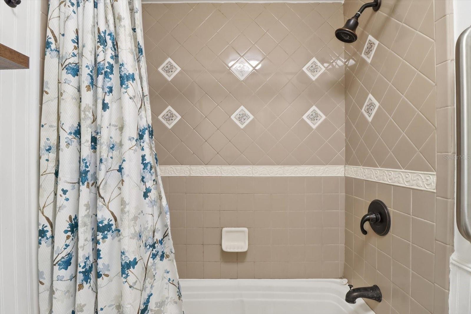 BELLEVIEW HILLS ESTATE - Residential