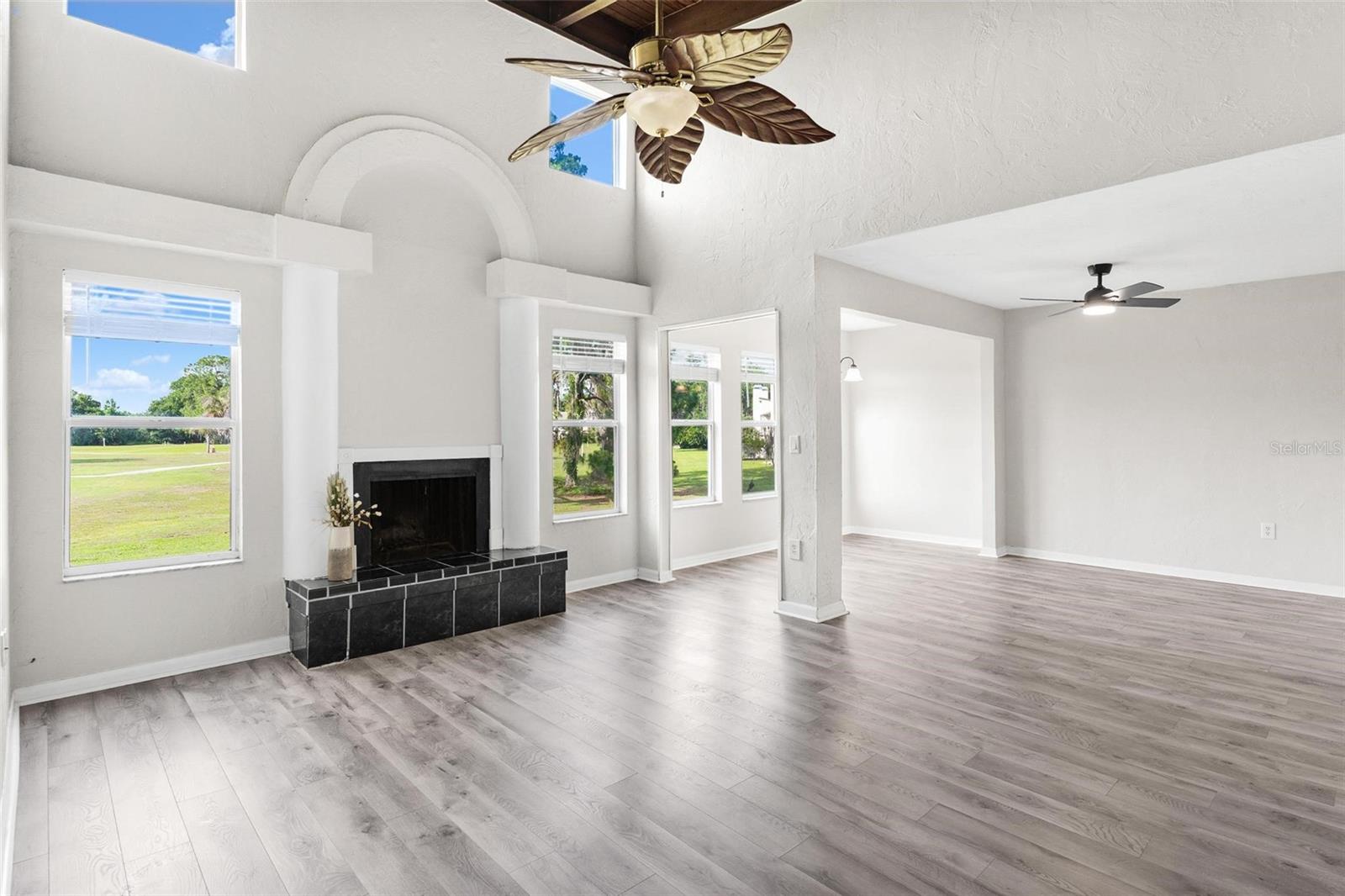 SANDALWOOD CONDO - Residential