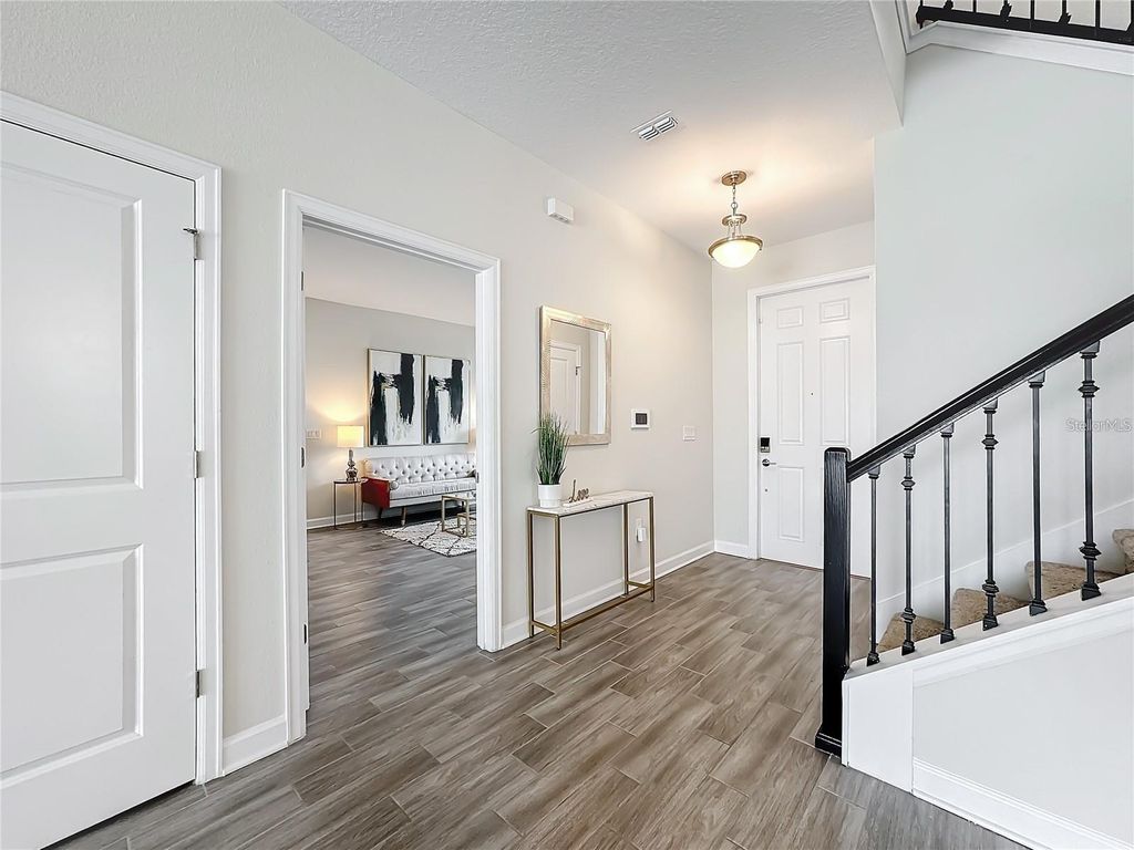 Photo of 8886 Fallen Oak Drive, Davenport, FL 33896 (MLS # O6388032)