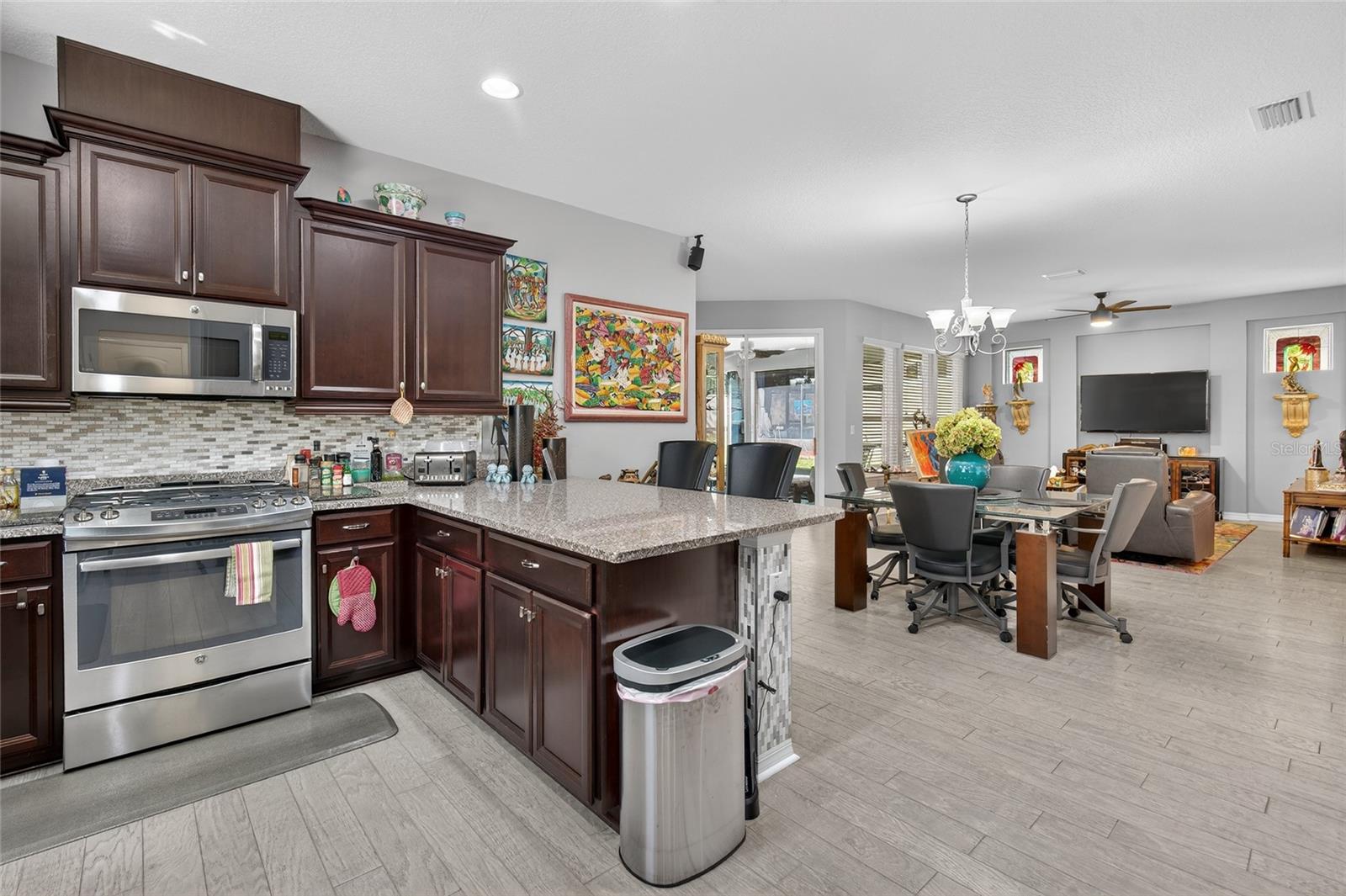 CASCADES/GROVELAND PH 2 - Residential