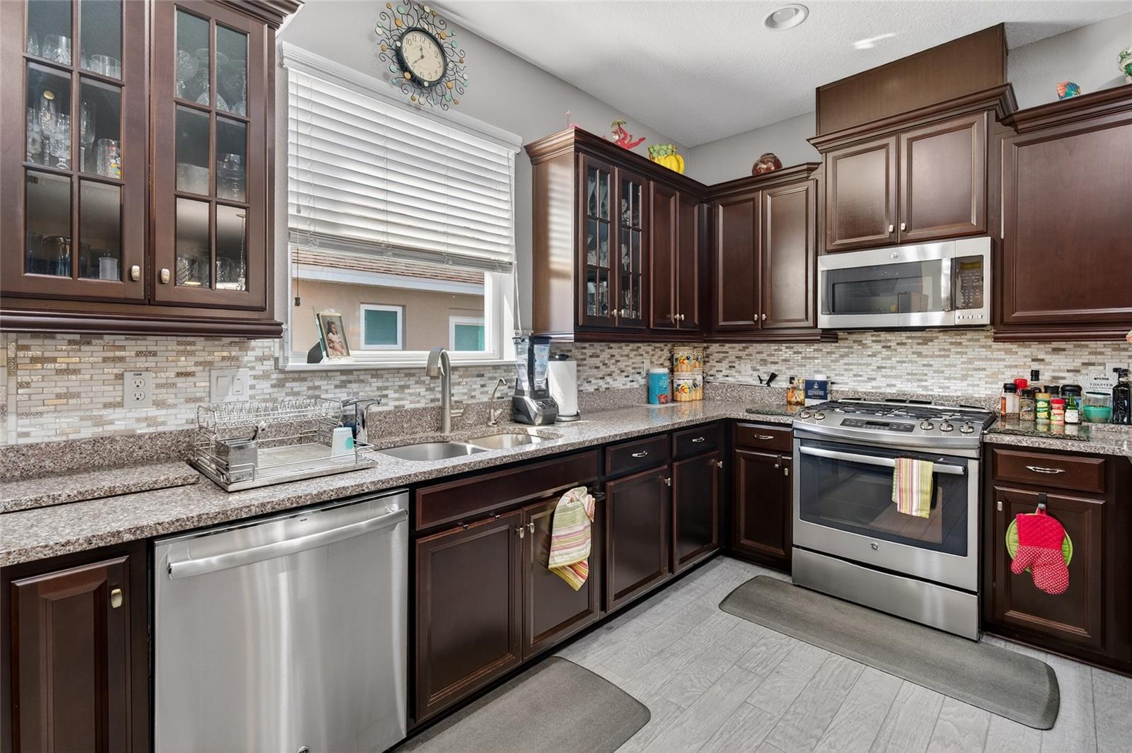 CASCADES/GROVELAND PH 2 - Residential