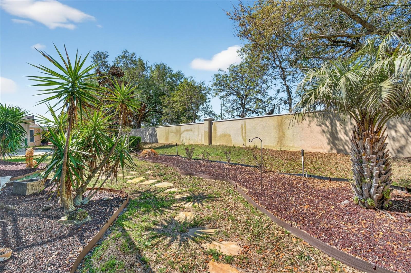 CASCADES/GROVELAND PH 2 - Residential