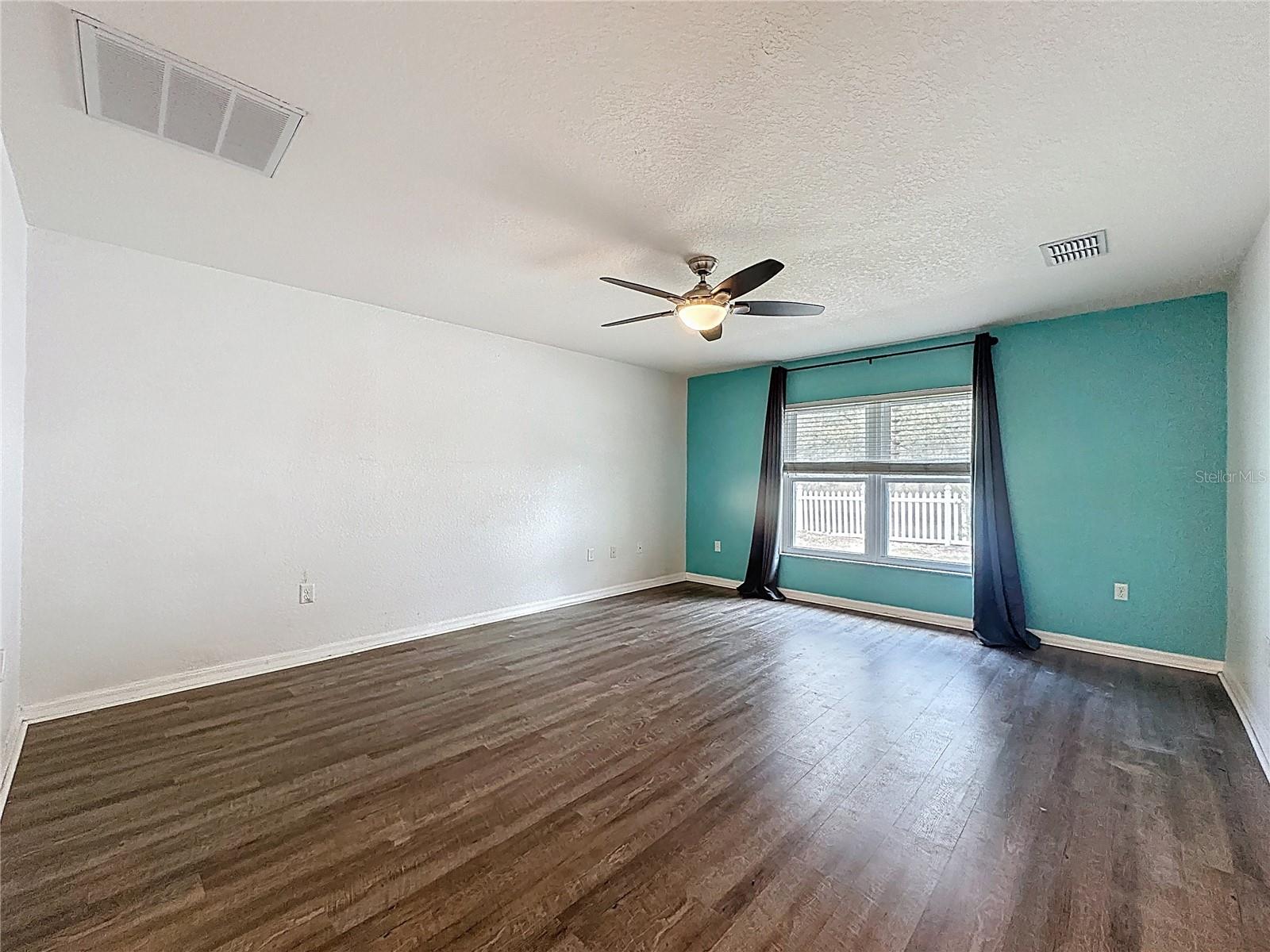 SHERMAN HILLS SEC 1 - Residential