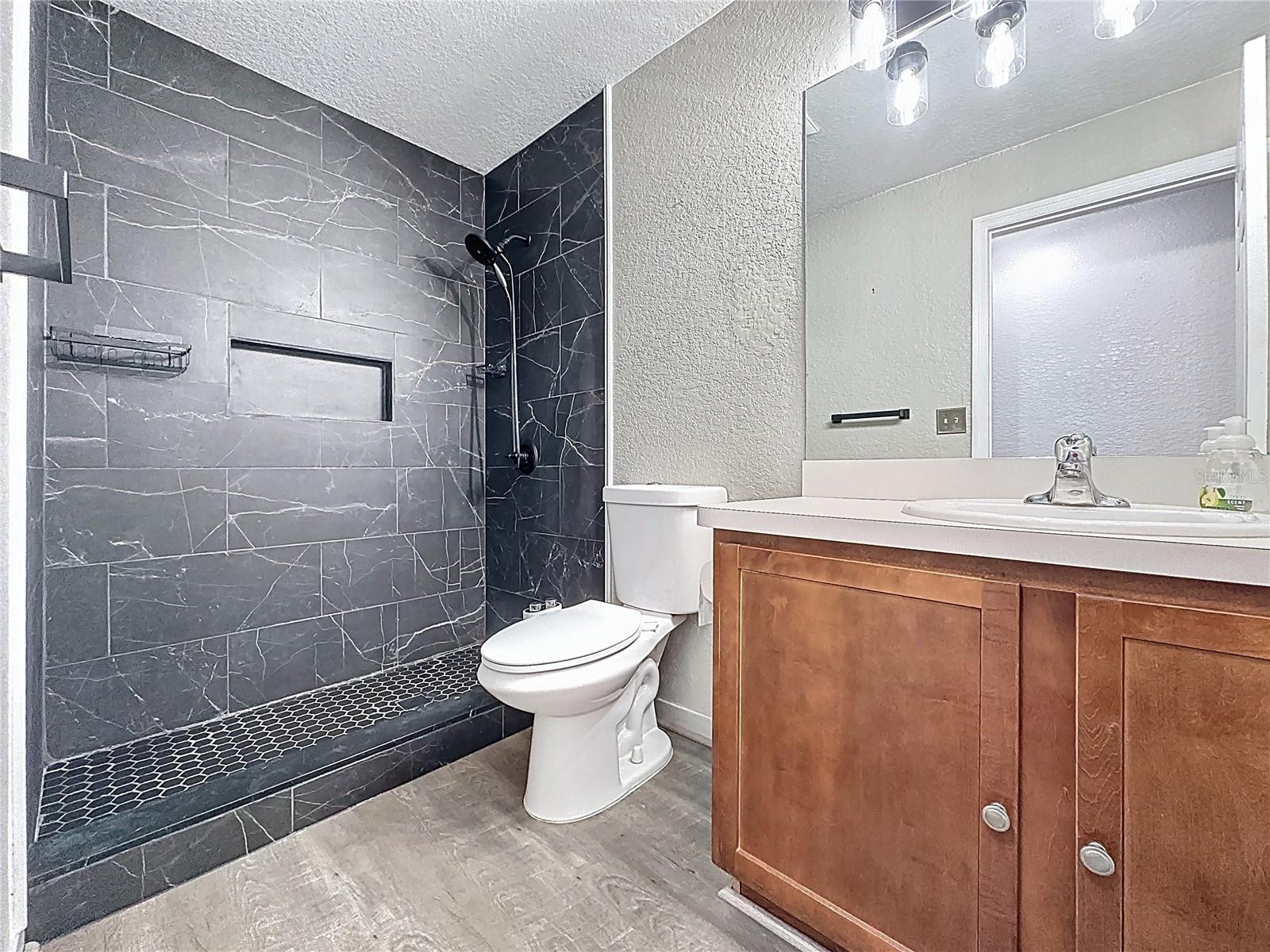 SHERMAN HILLS SEC 1 - Residential