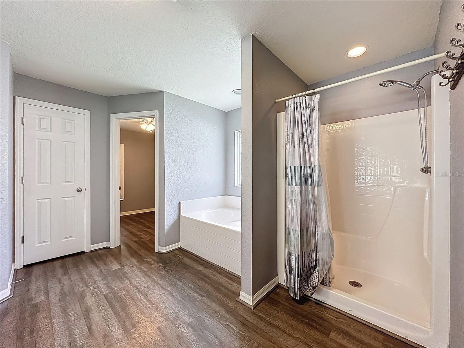 SHERMAN HILLS SEC 1 - Residential