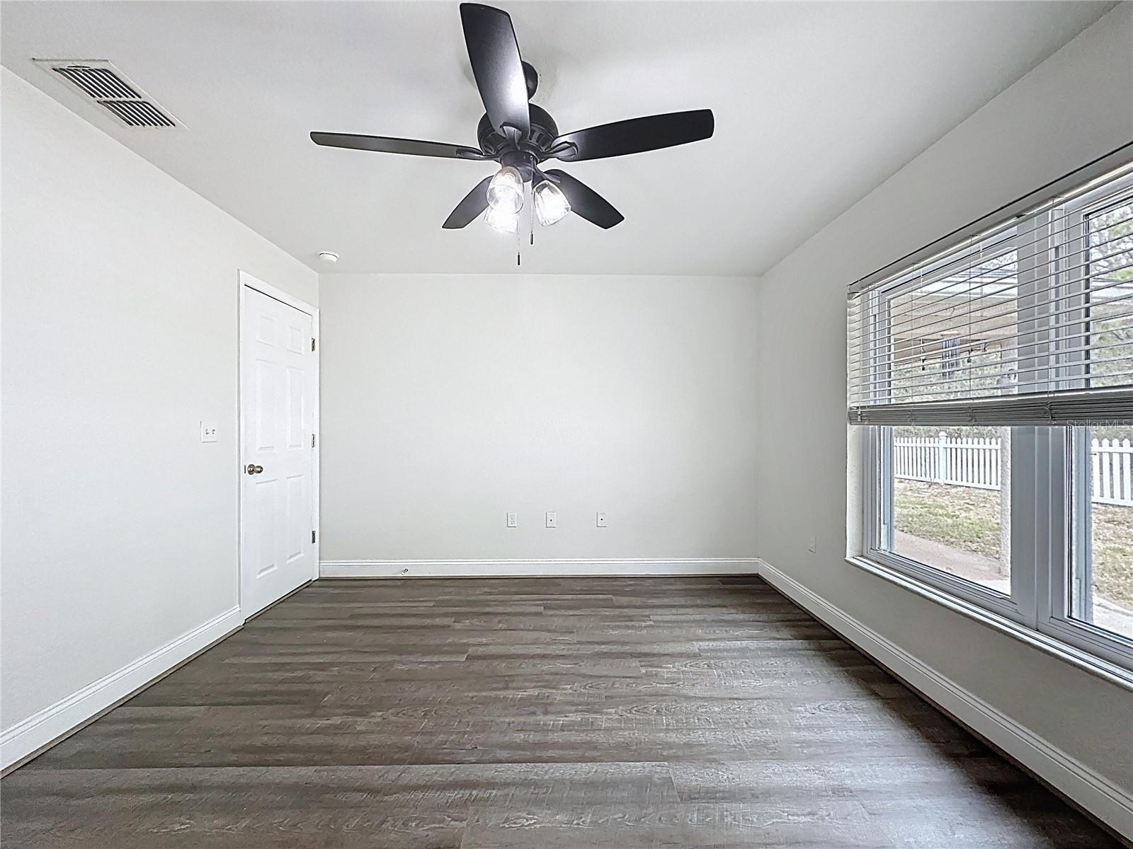 SHERMAN HILLS SEC 1 - Residential