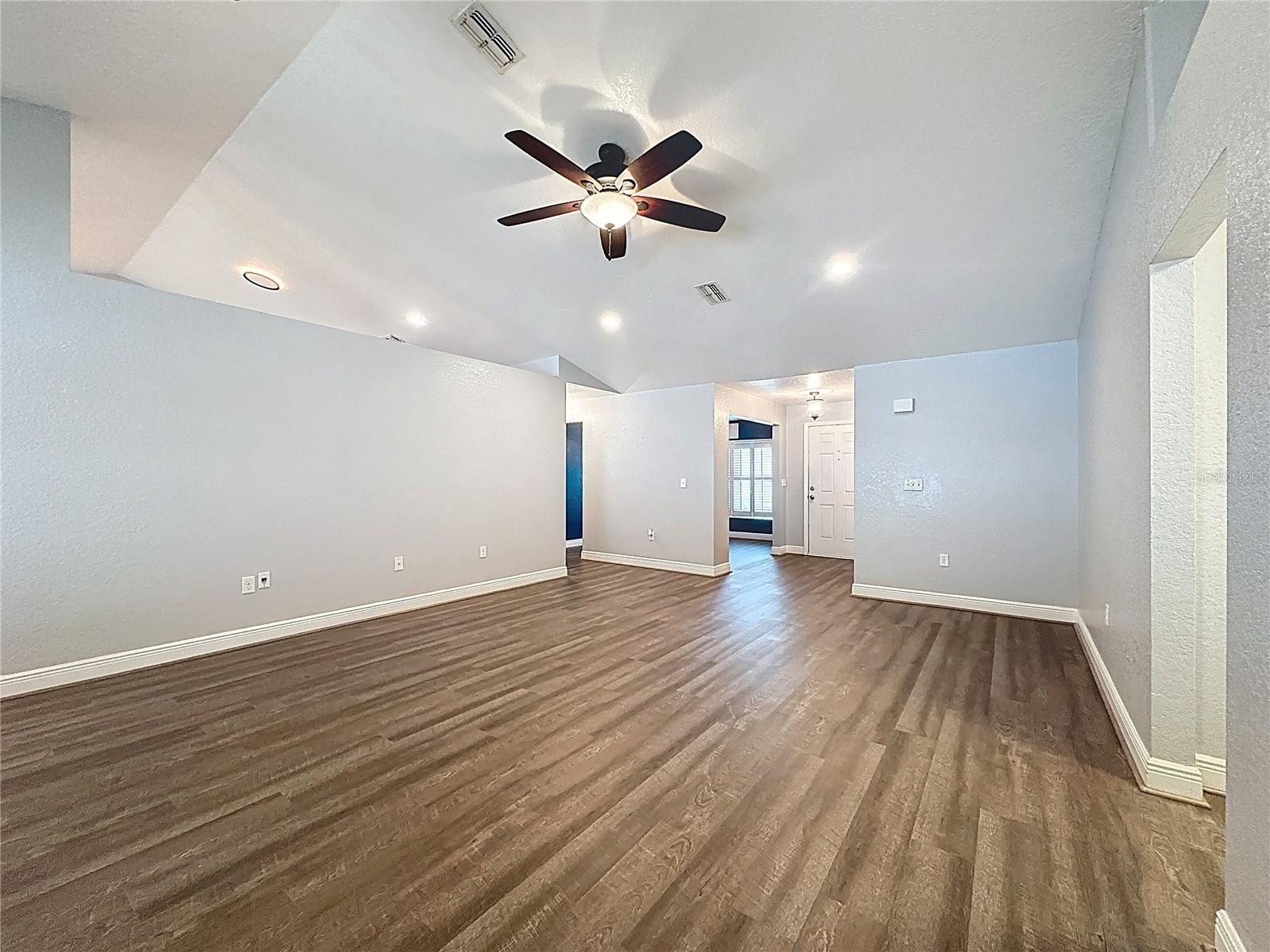 SHERMAN HILLS SEC 1 - Residential