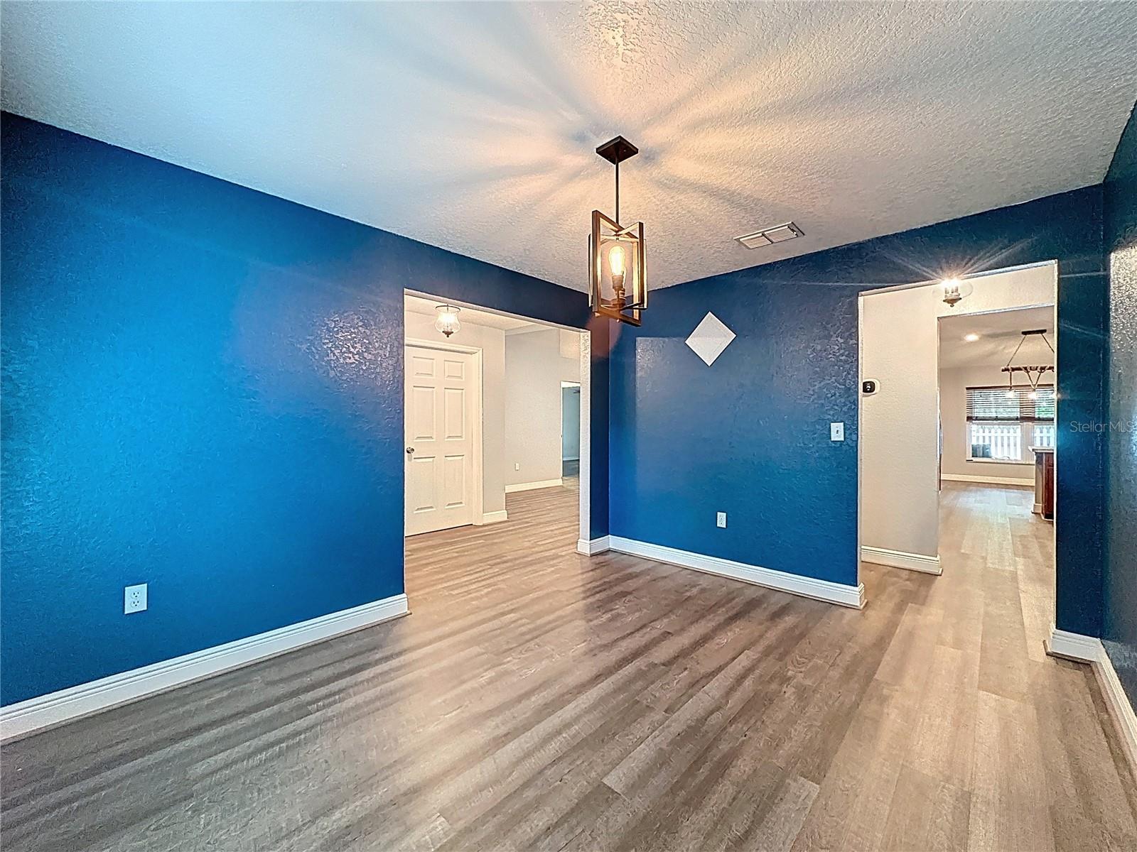 SHERMAN HILLS SEC 1 - Residential