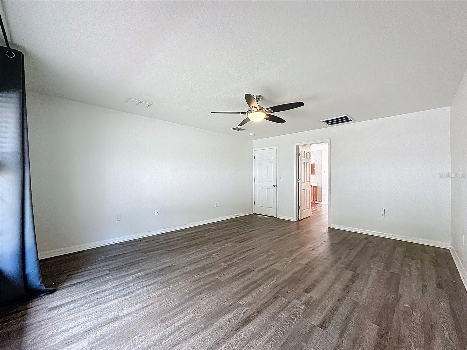 SHERMAN HILLS SEC 1 - Residential