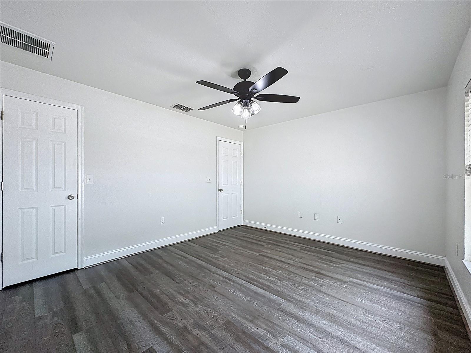 SHERMAN HILLS SEC 1 - Residential