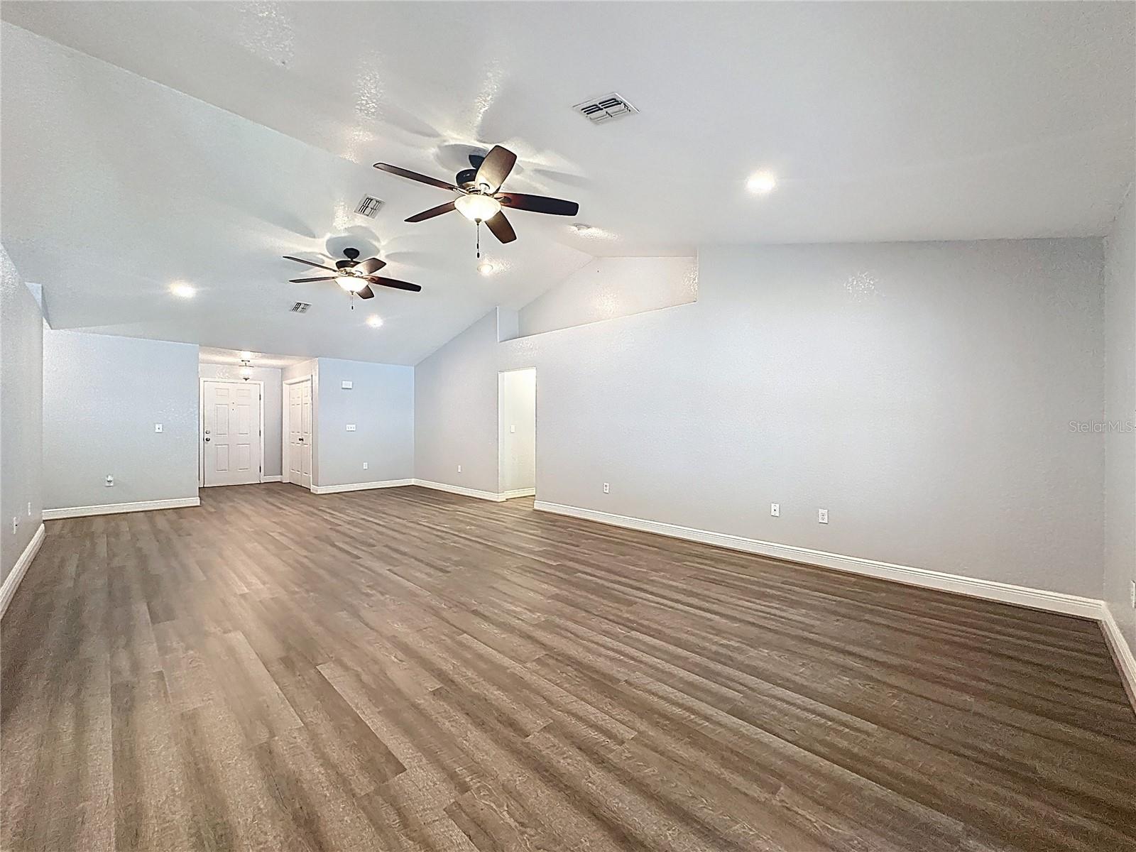 SHERMAN HILLS SEC 1 - Residential