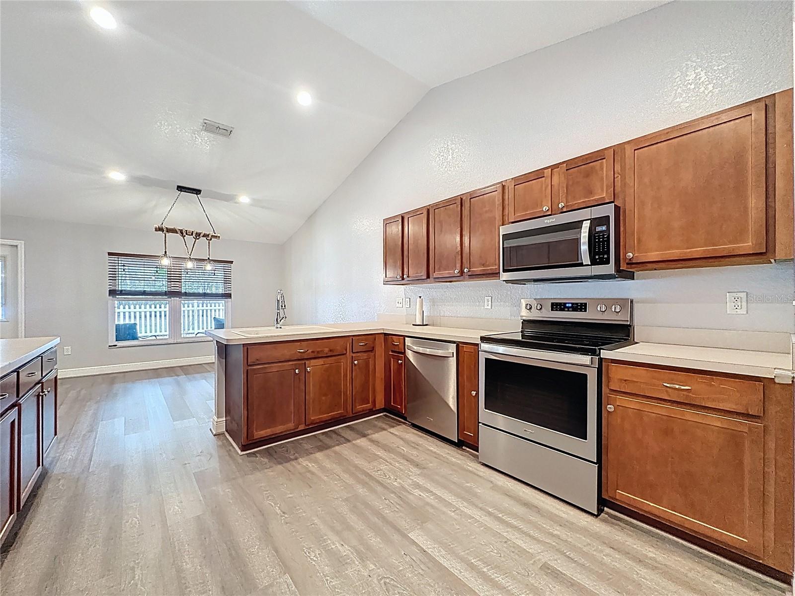 SHERMAN HILLS SEC 1 - Residential