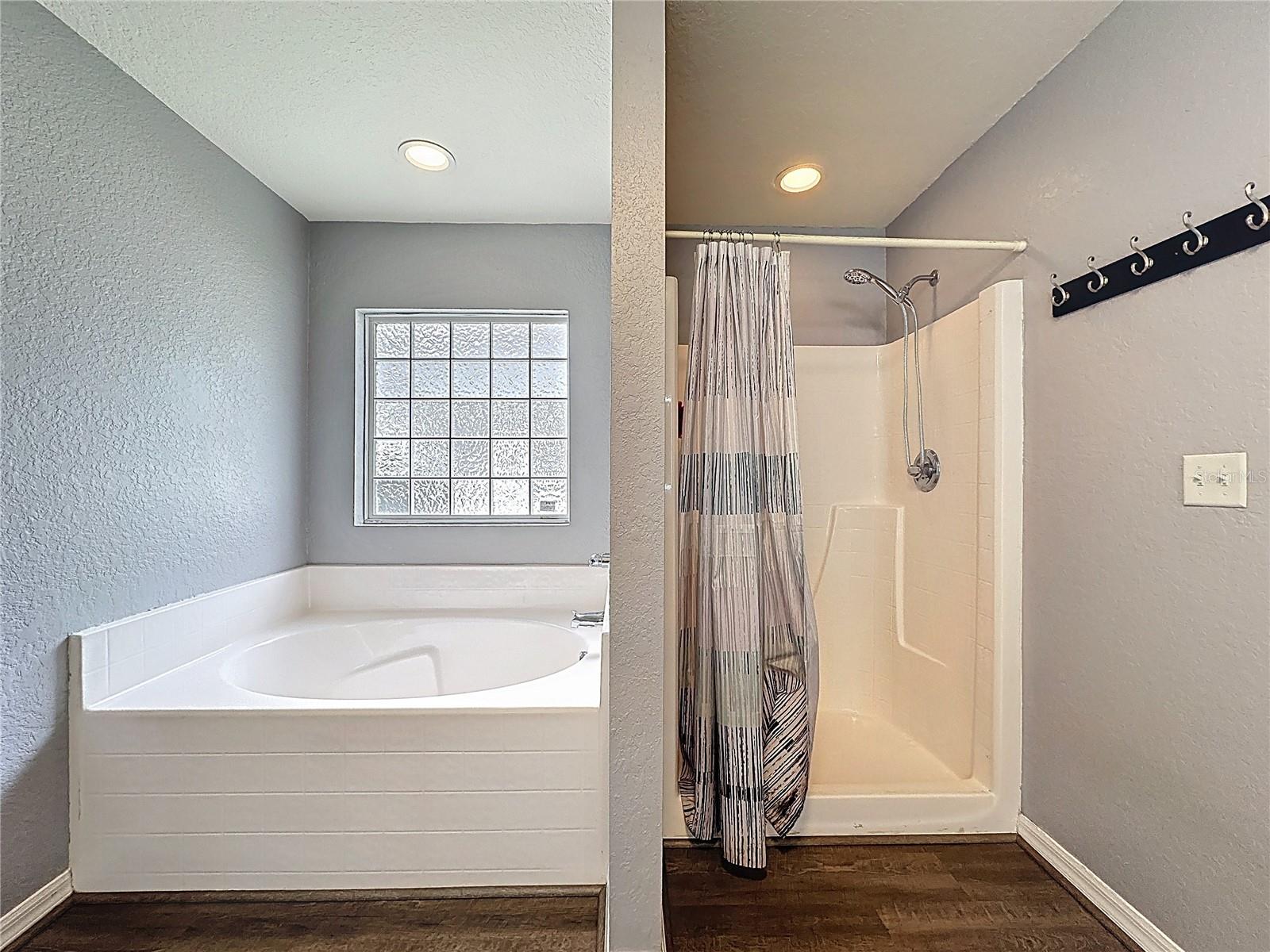 SHERMAN HILLS SEC 1 - Residential