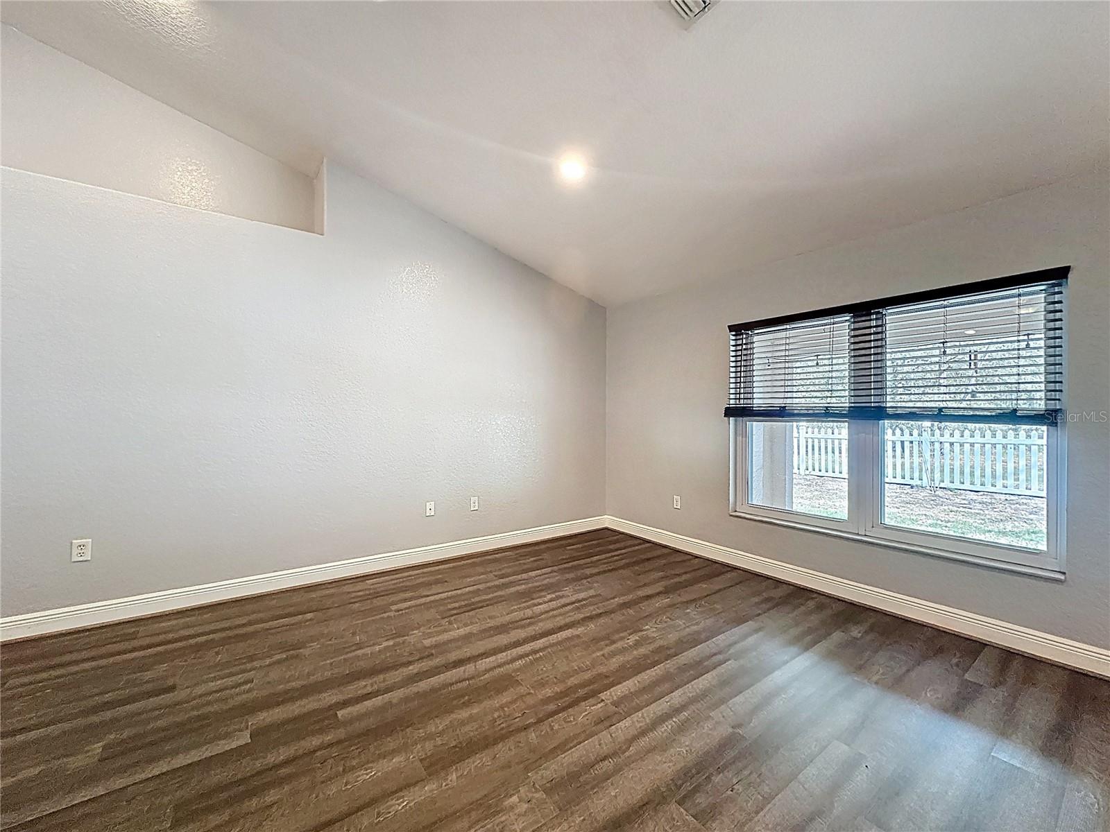 SHERMAN HILLS SEC 1 - Residential