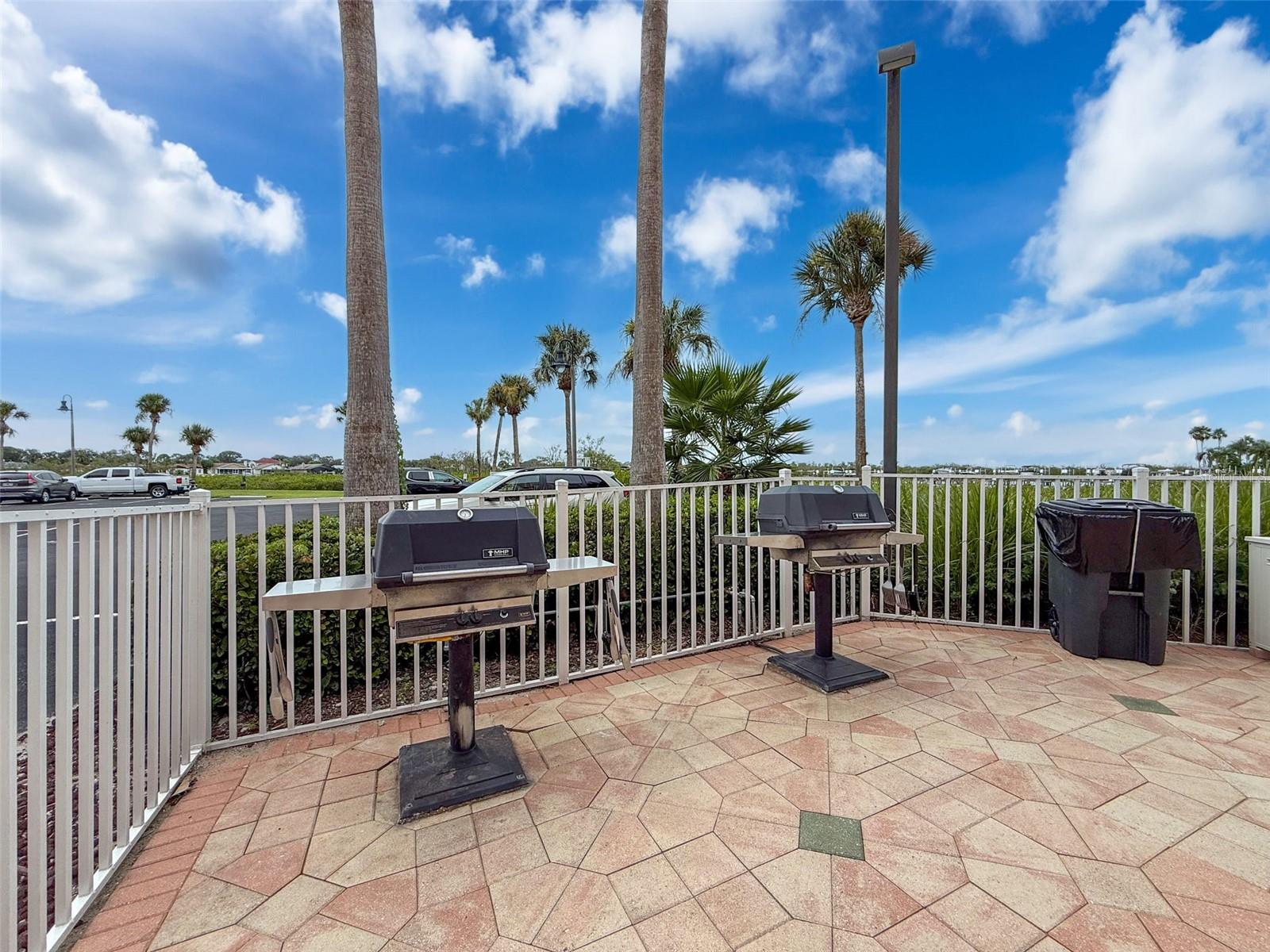 SEAVIEW PLACE/GULF LNDGS - Residential