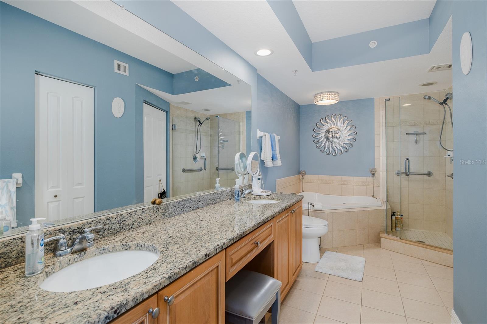 SEAVIEW PLACE/GULF LNDGS - Residential