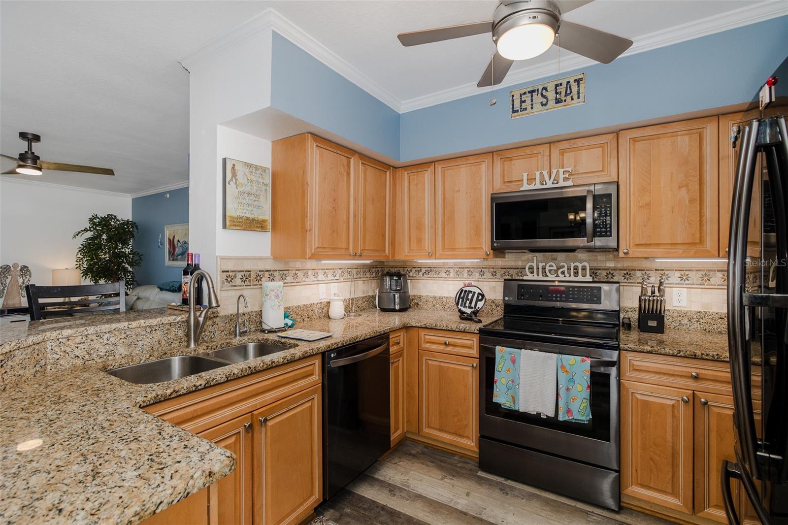 SEAVIEW PLACE/GULF LNDGS - Residential