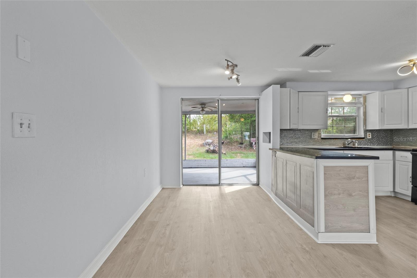 FOREST HILLS - Residential