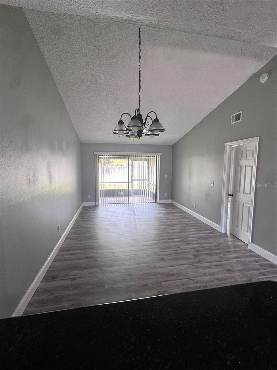 28 SILVER FALLS CIRCLE